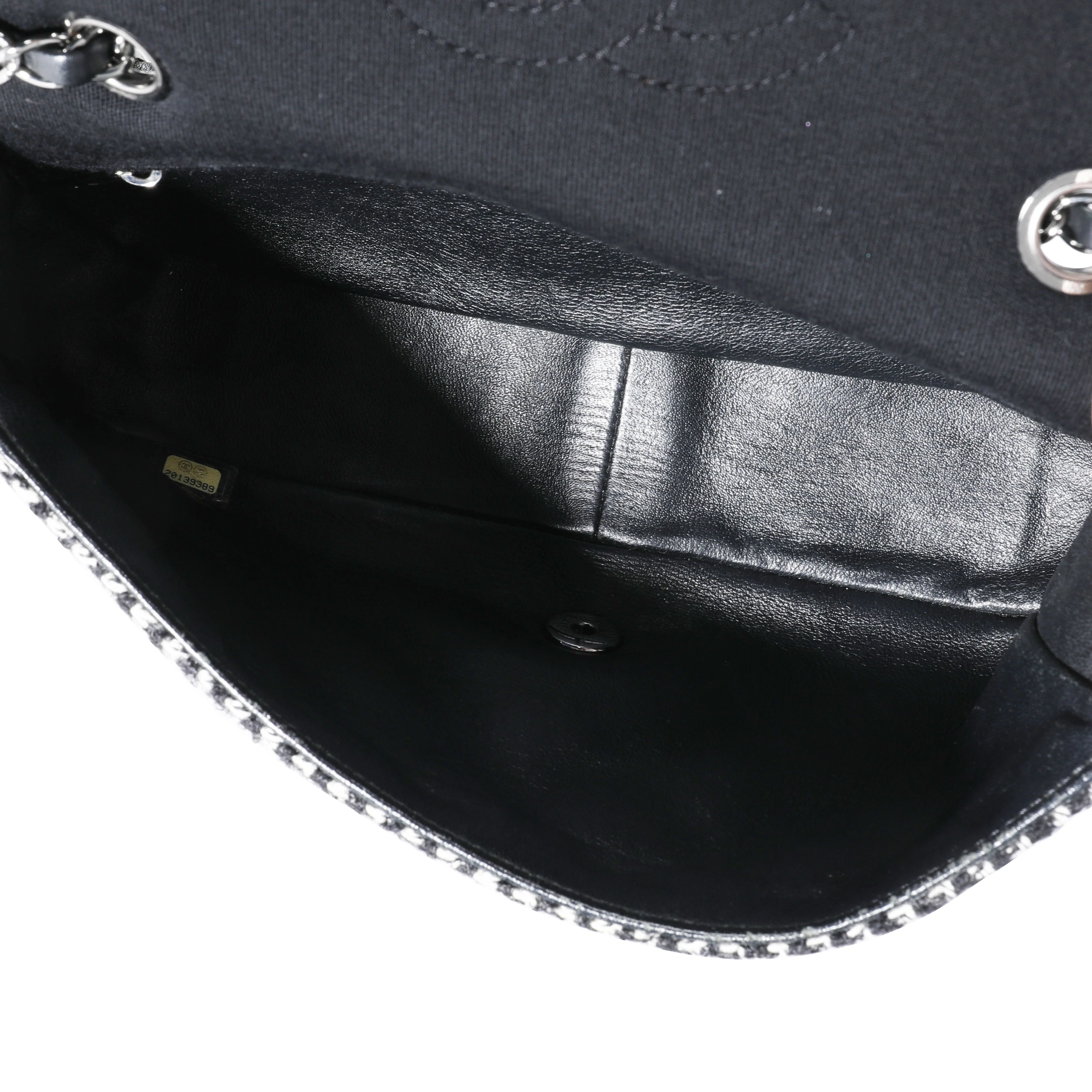 Chanel Black & White Jersey and Houndstooth Boucle Single Flap Bag - Image 8