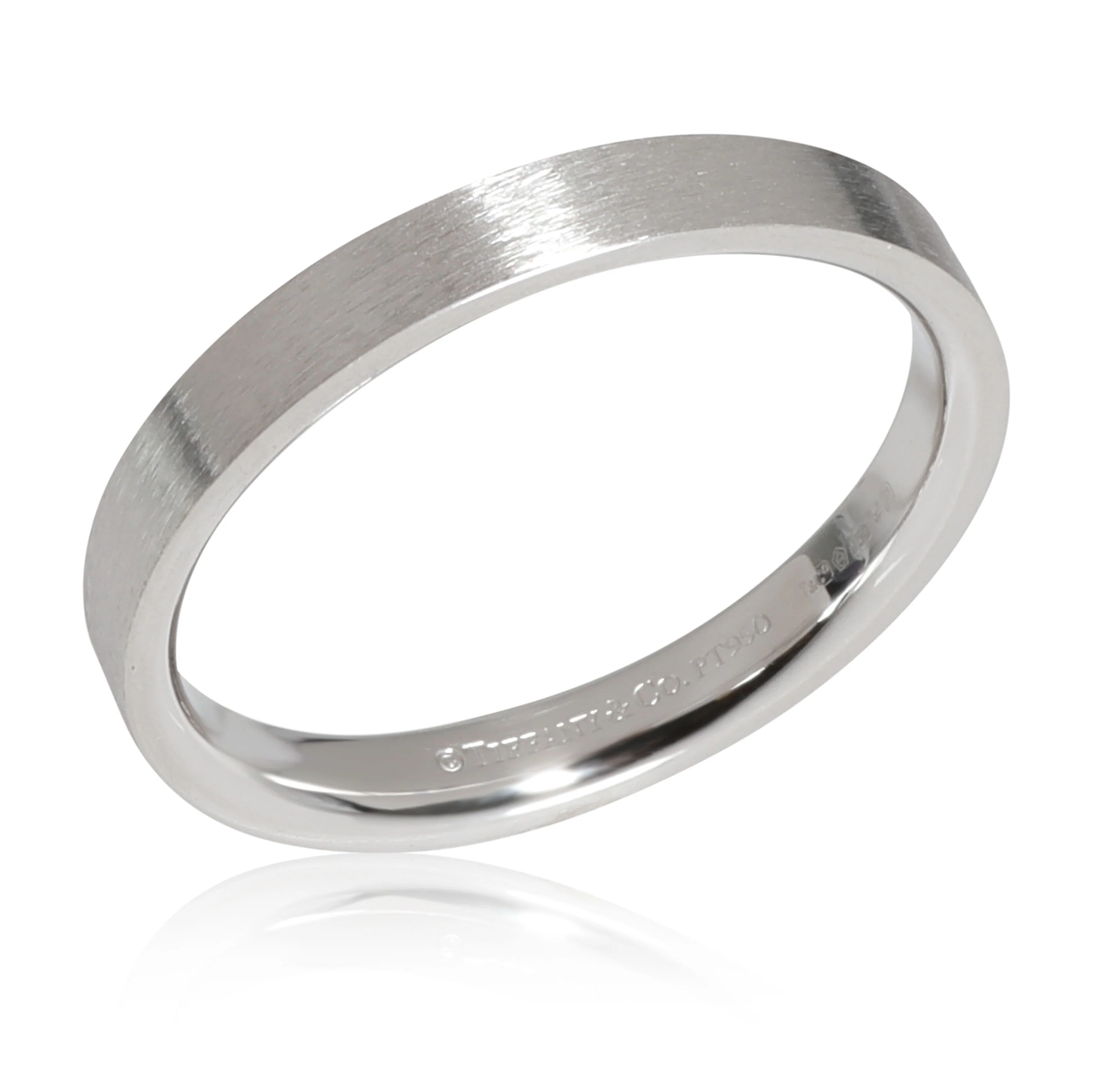 Essential Wedding Band in Platinum - Image 2
