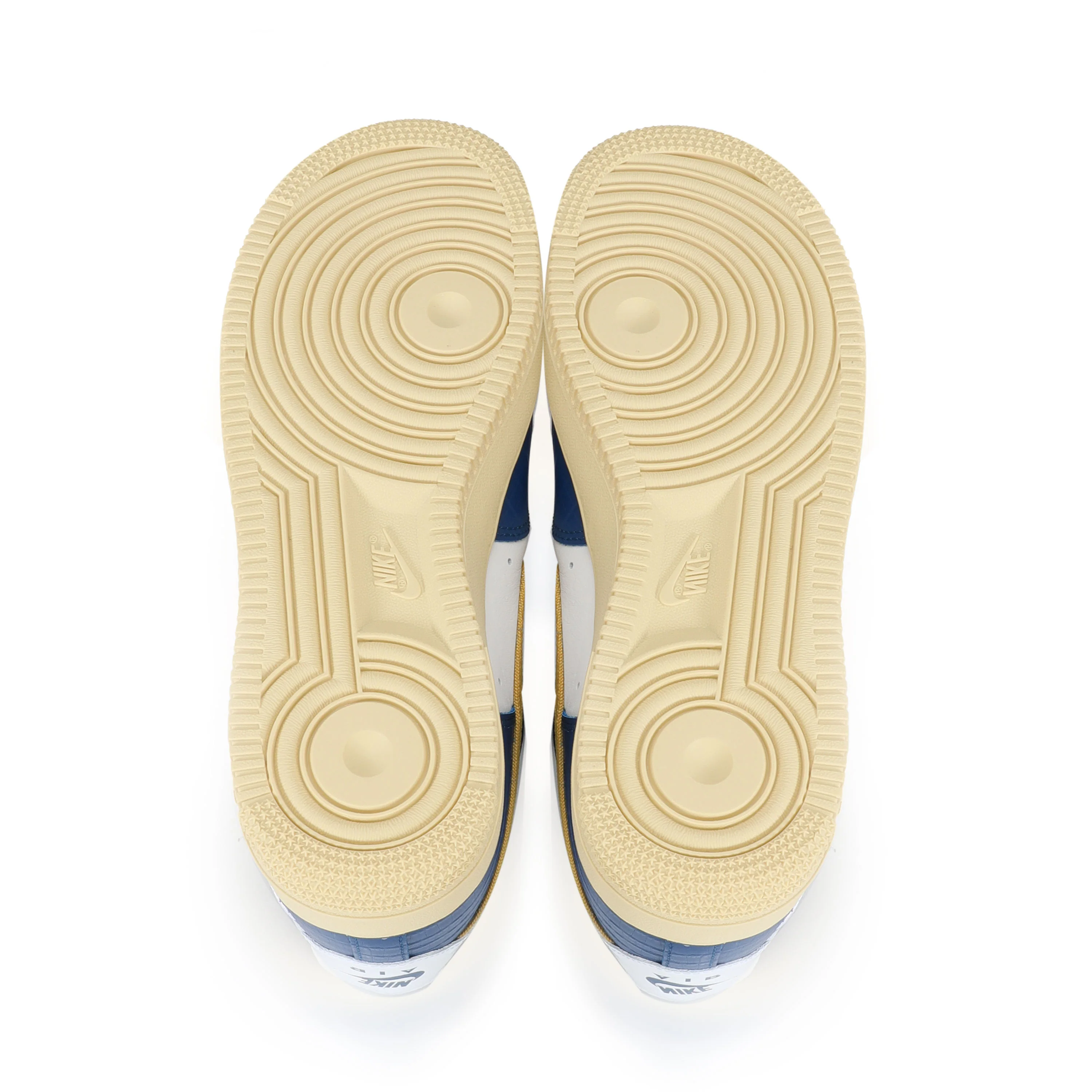 Nike - Air Force 1 Undefeated x Air Force 1 Low SP Dunk vs AF1 (8 US) - Image 4