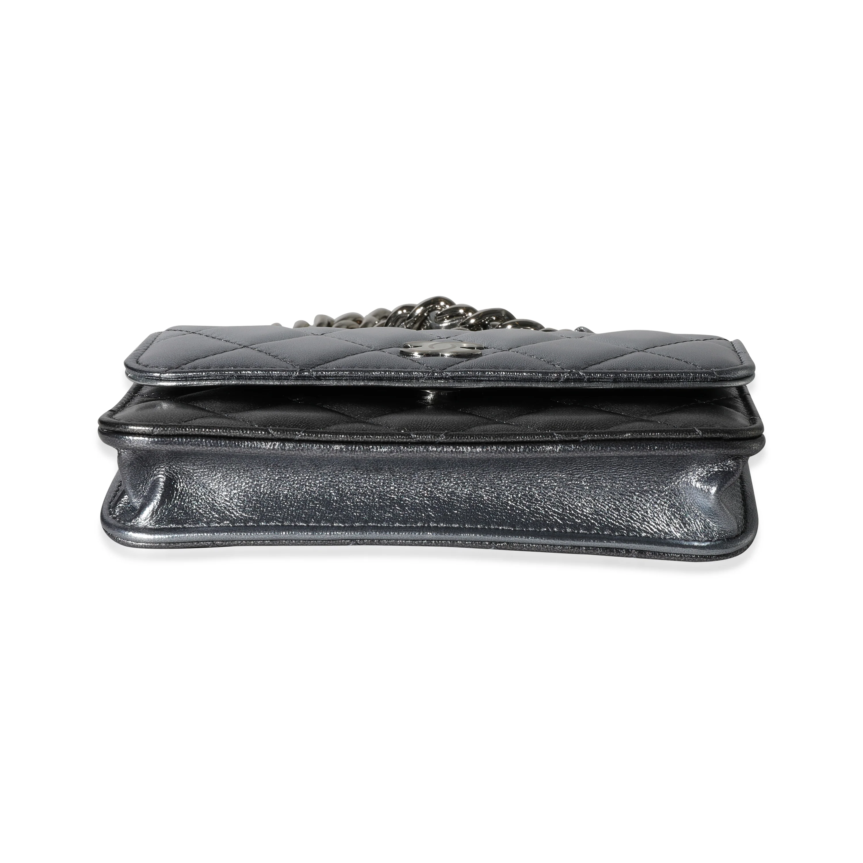 Chanel Metallic Gradient Quilted Lambskin Clutch with Chain - Image 5
