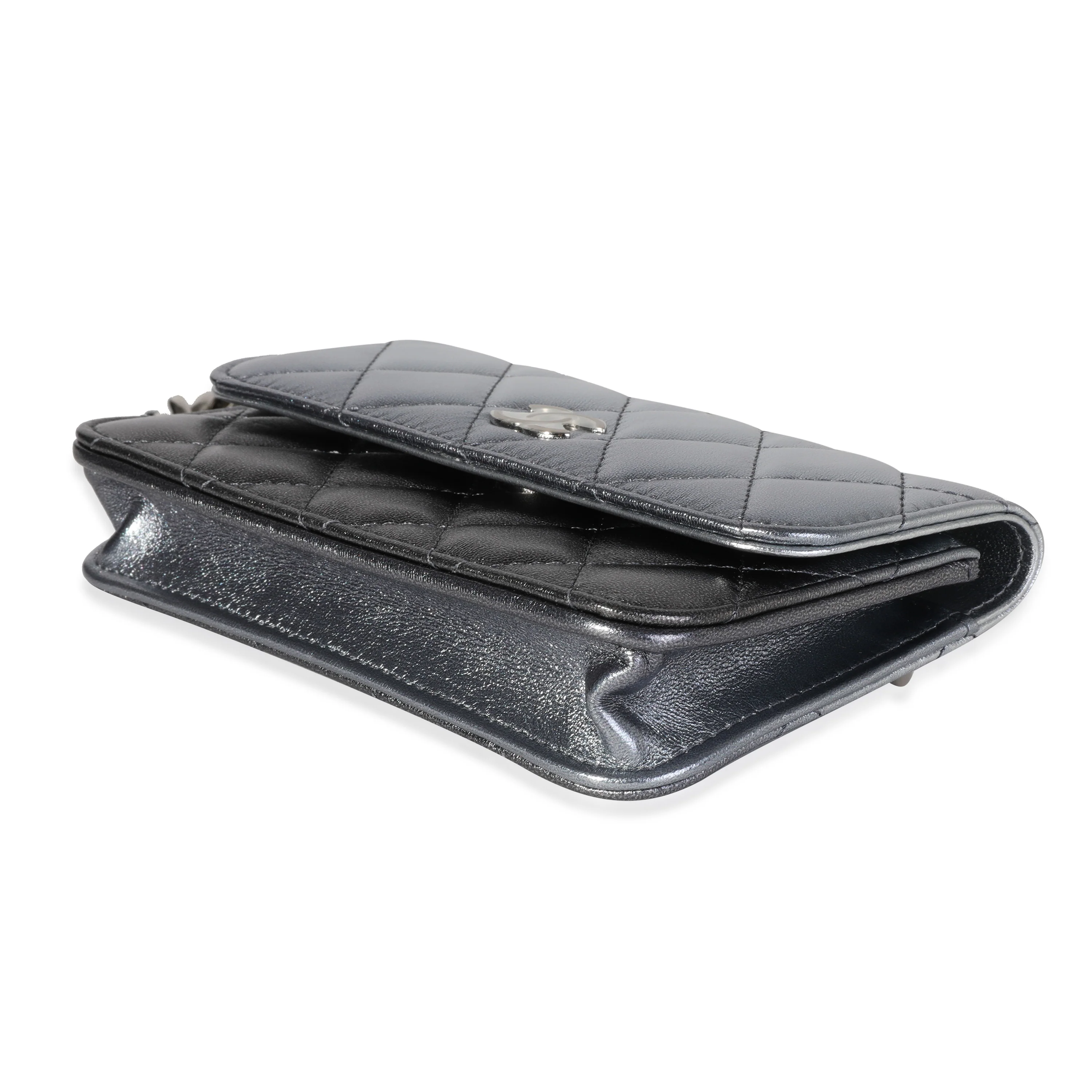 Chanel Metallic Gradient Quilted Lambskin Clutch with Chain - Image 7