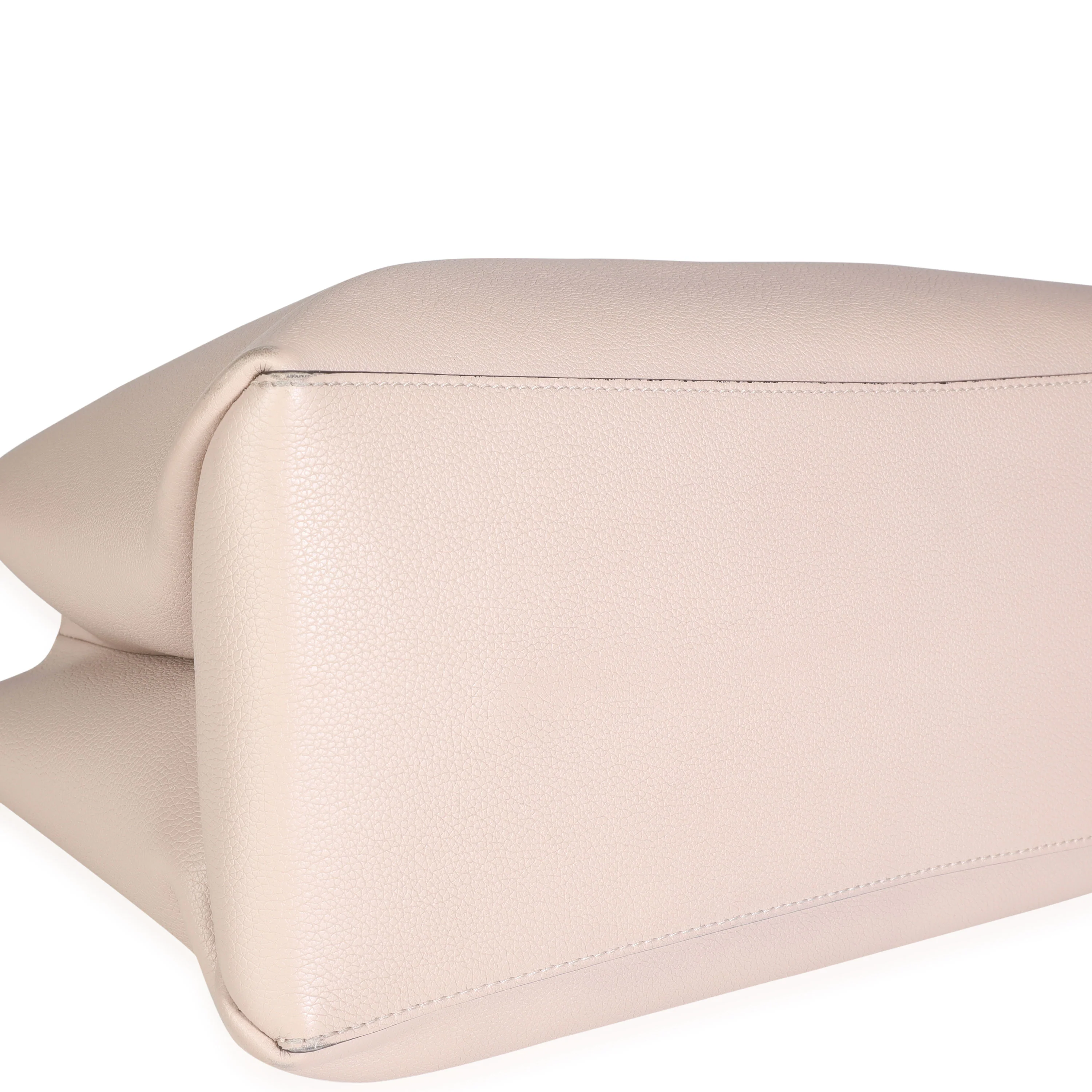 Greige Grained Calf Leather Lockme Shopper - Image 6