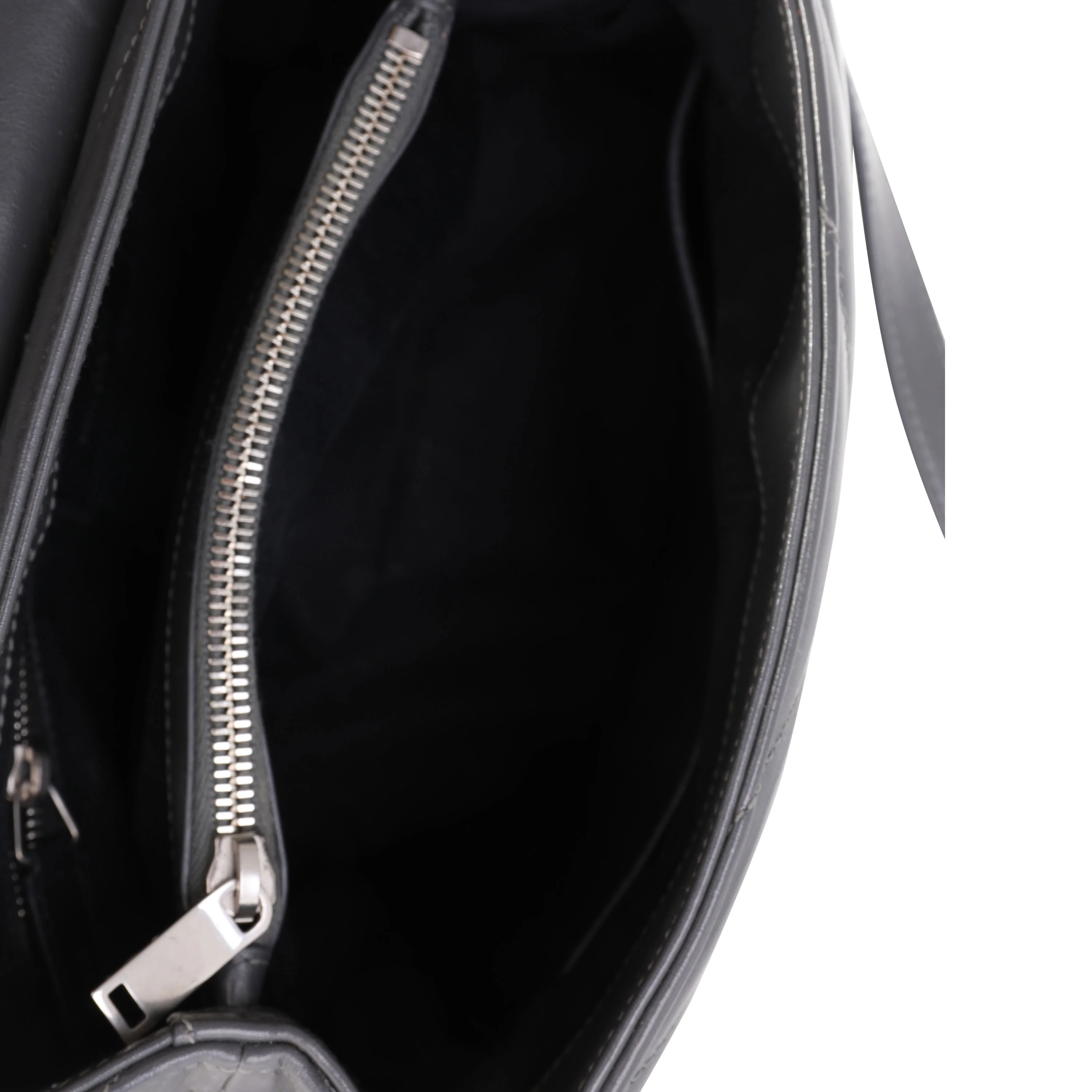 Saint Laurent Grey Matelassé Calfskin Top Handle Loulou Bag - Image 7