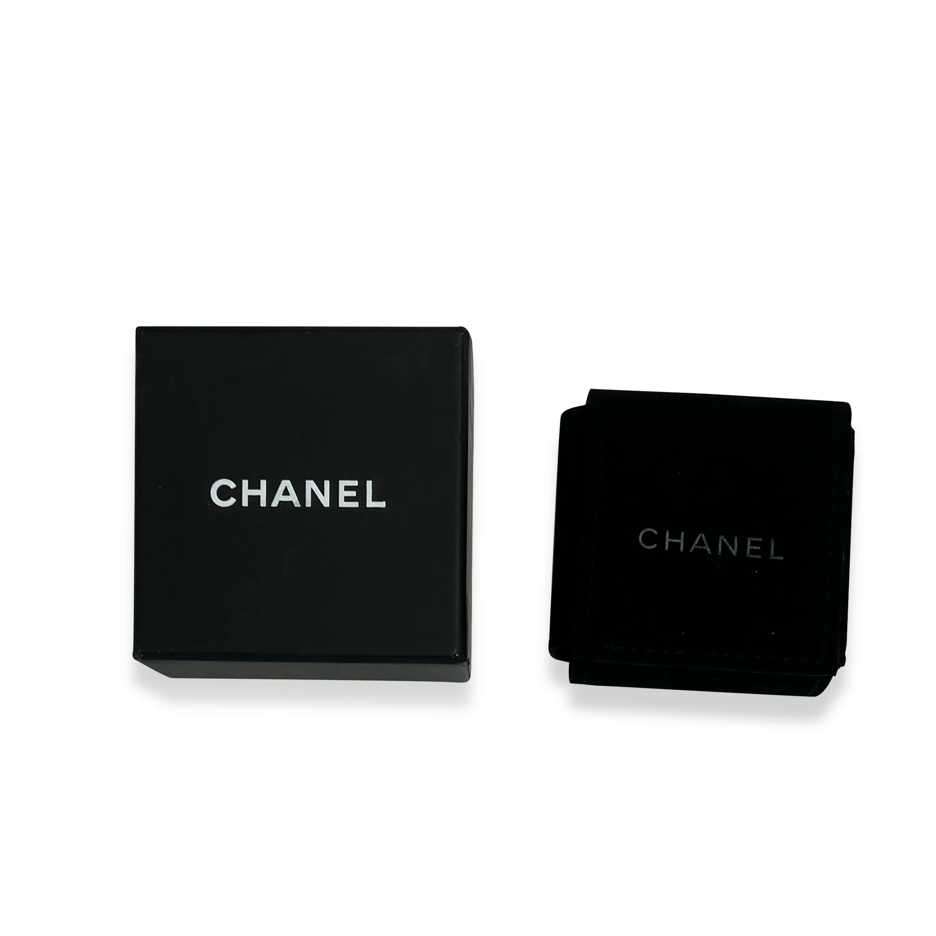 Chanel Ultra White Ceramic Necklace With Diamonds in 18K White Gold 0.15 ctw - Image 5