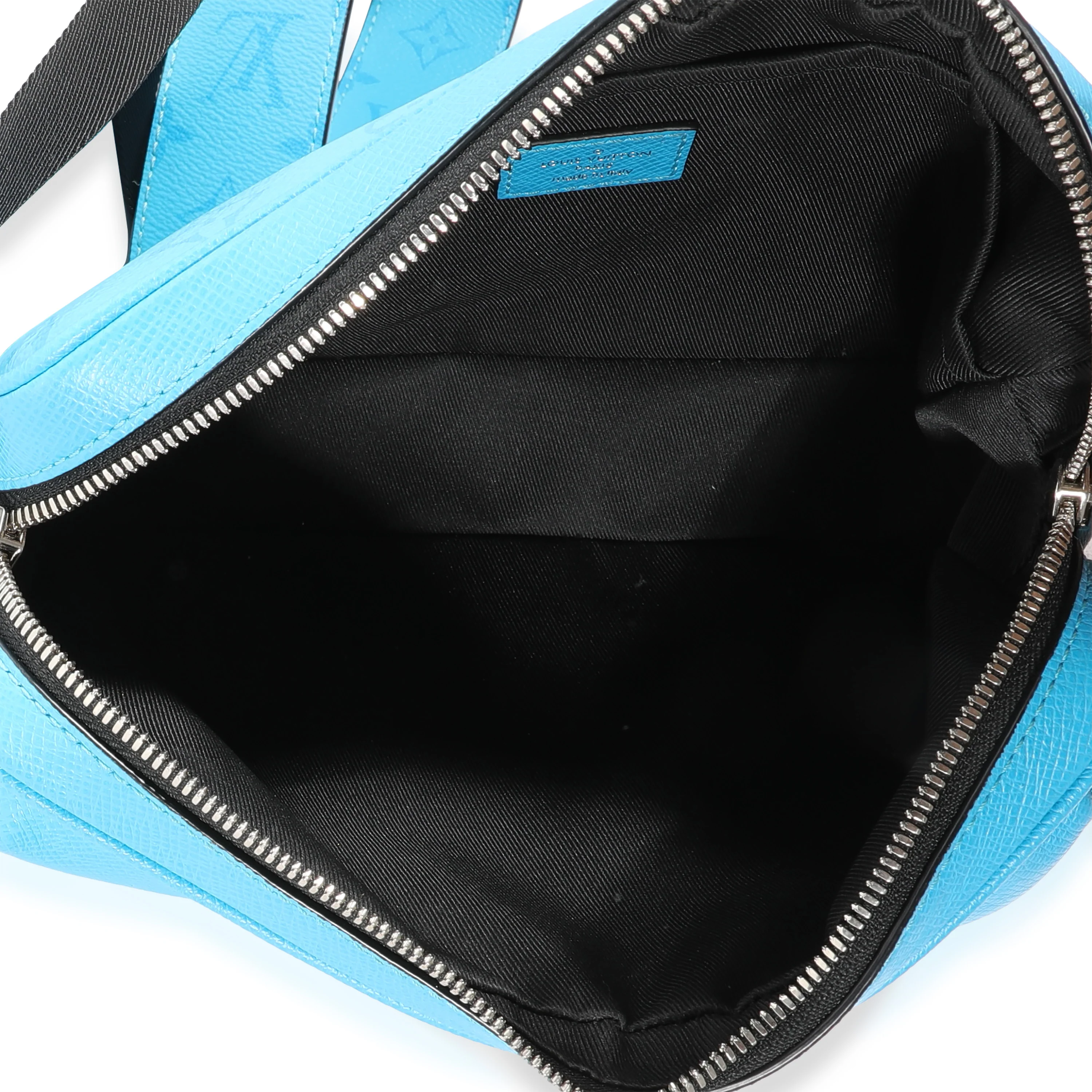 Louis Vuitton Light Blue Taiga & Monogram Canvas Outdoor Messenger - Image 4