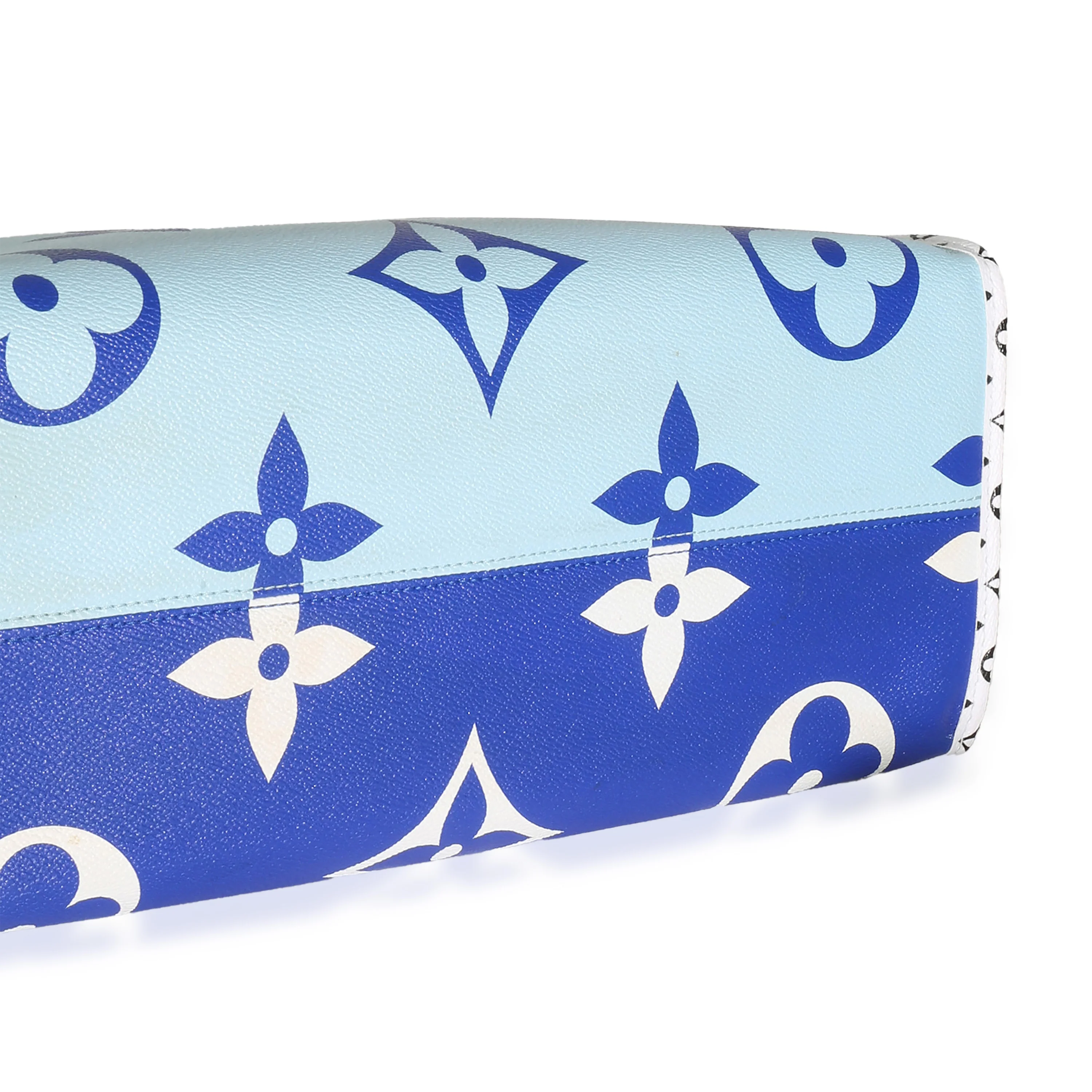 Blue Monogram Giant Canvas Hamptons Onthego GM - Image 6
