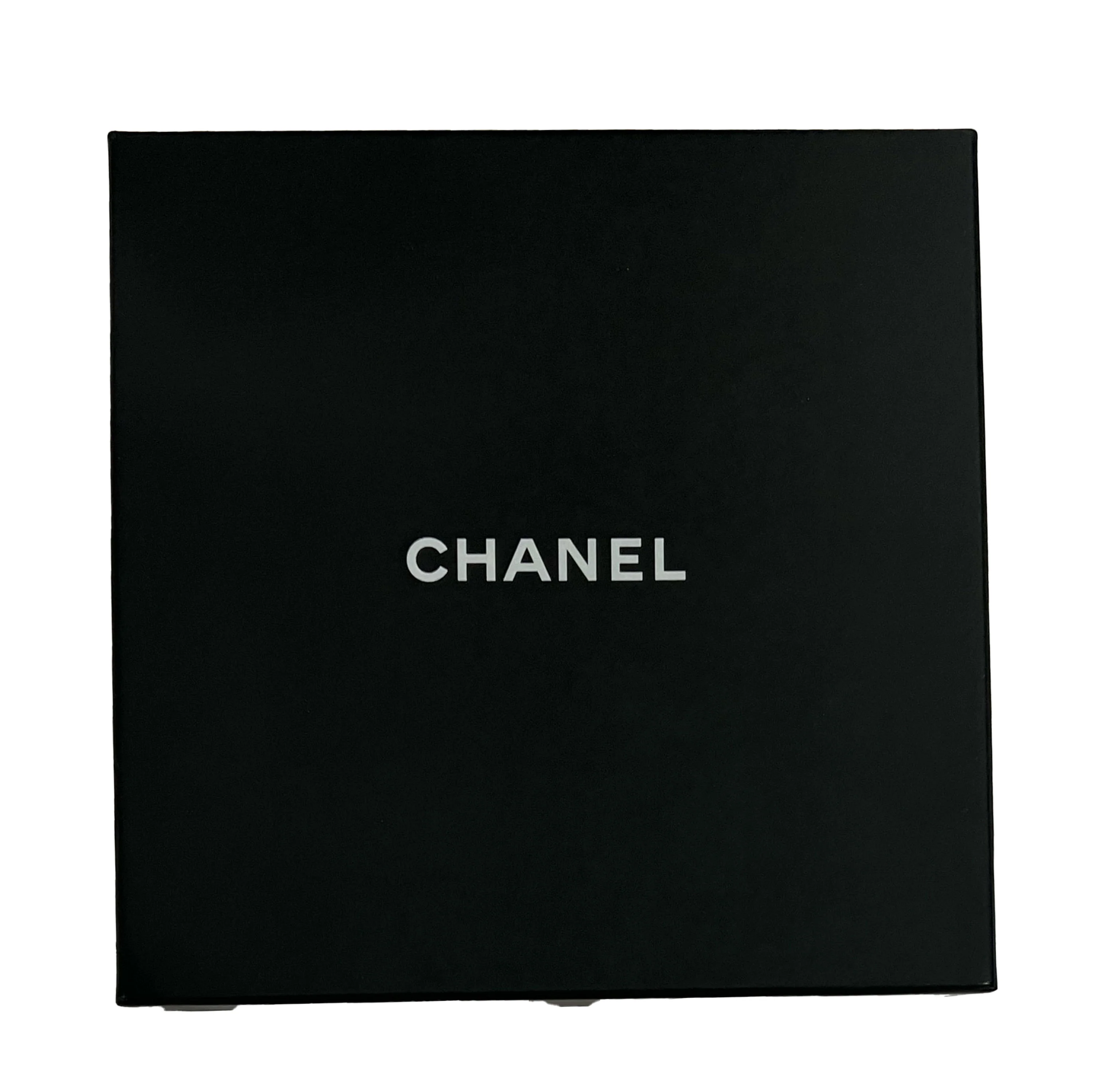 Black Elastic Lambskin & Gold Chain CC Belt - Image 5