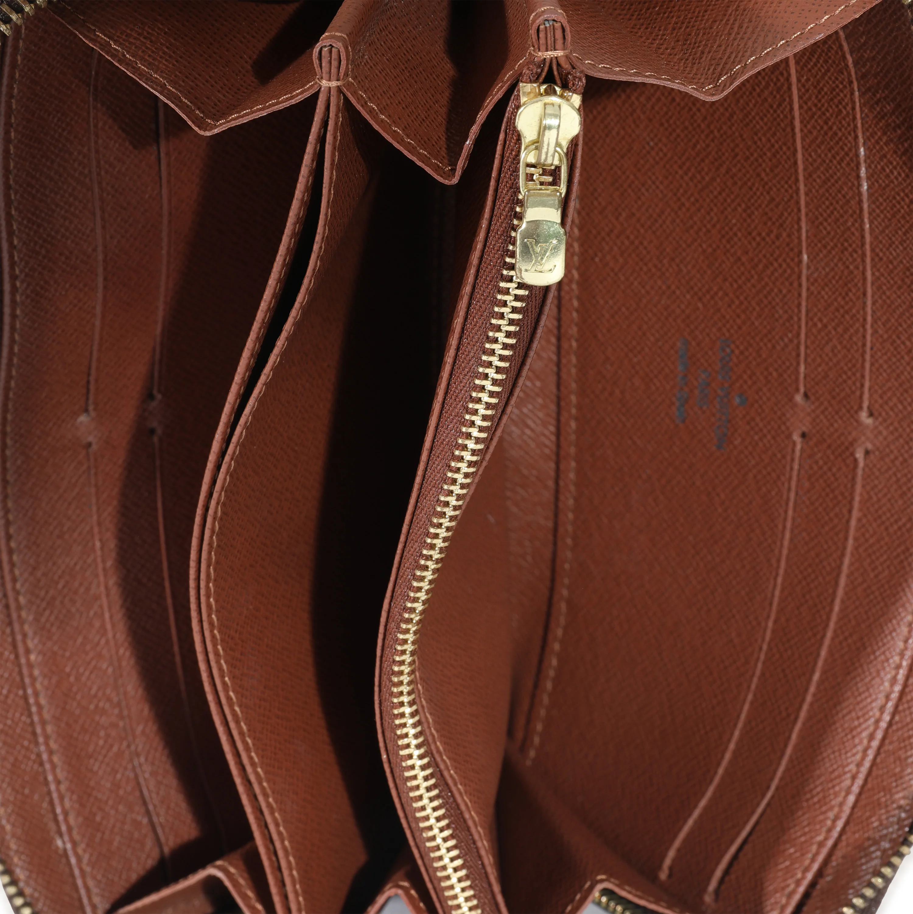 Louis Vuitton Monogram Canvas Zippy Wallet - Image 4
