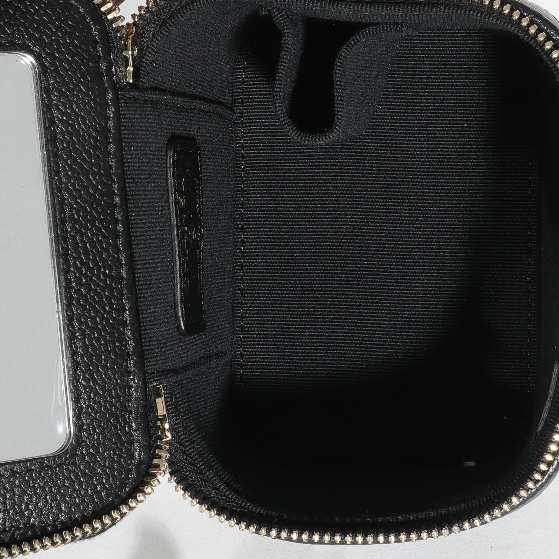 Chanel Black Quilted Caviar CC Link Mini Vanity Case - Image 8
