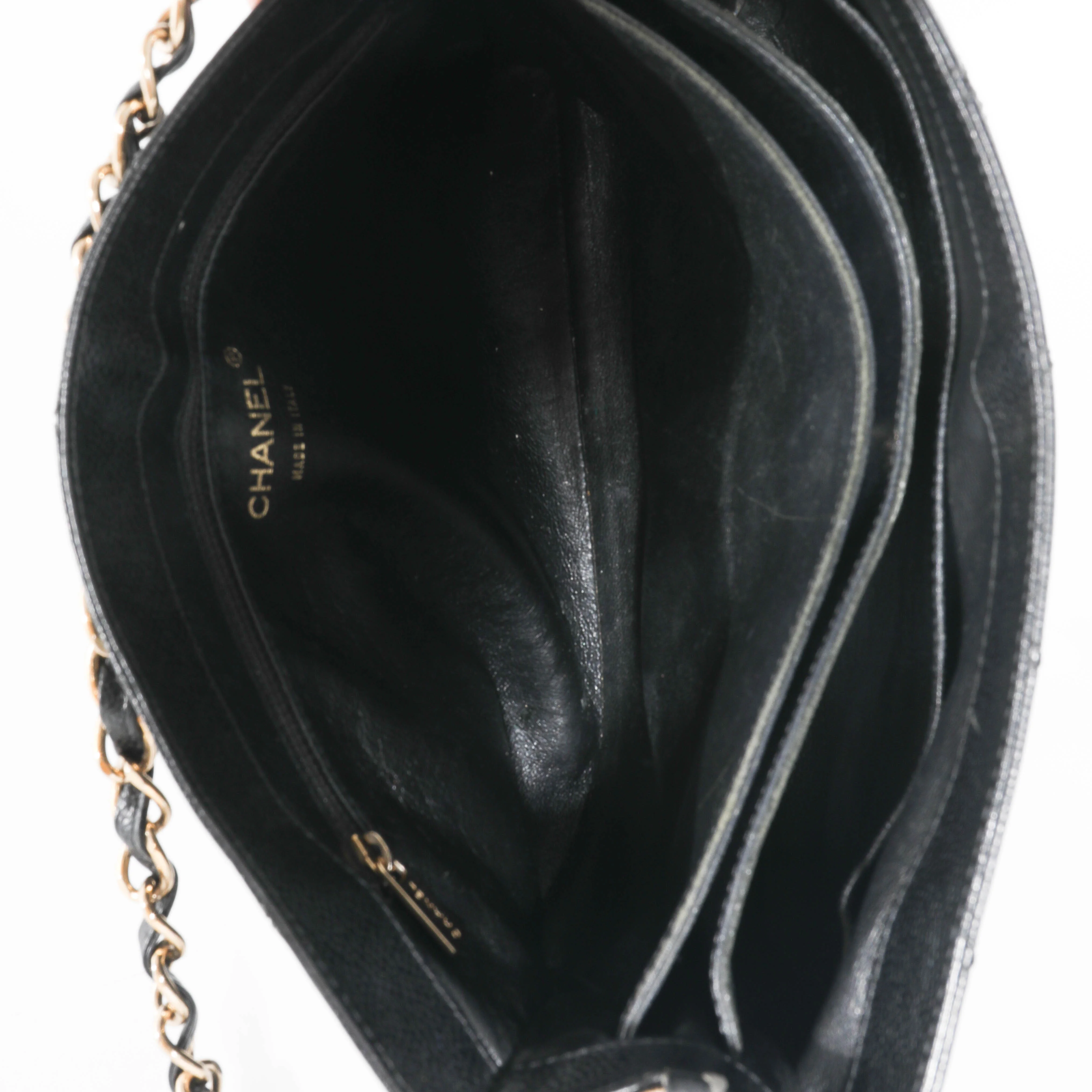 Chanel Vintage Black Caviar CC Shoulder Bag - Image 7