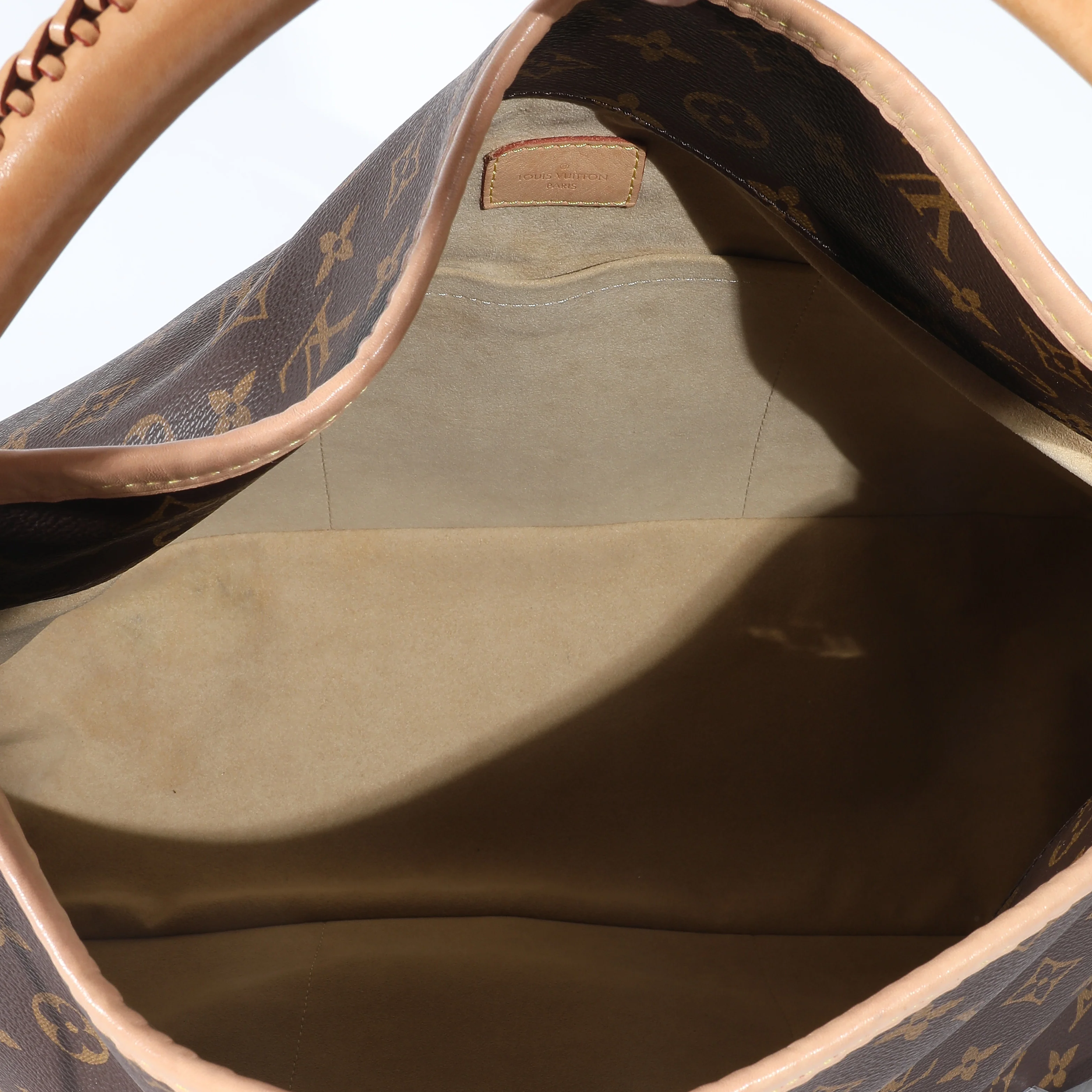 Louis Vuitton Monogram Canvas Artsy MM - Image 8