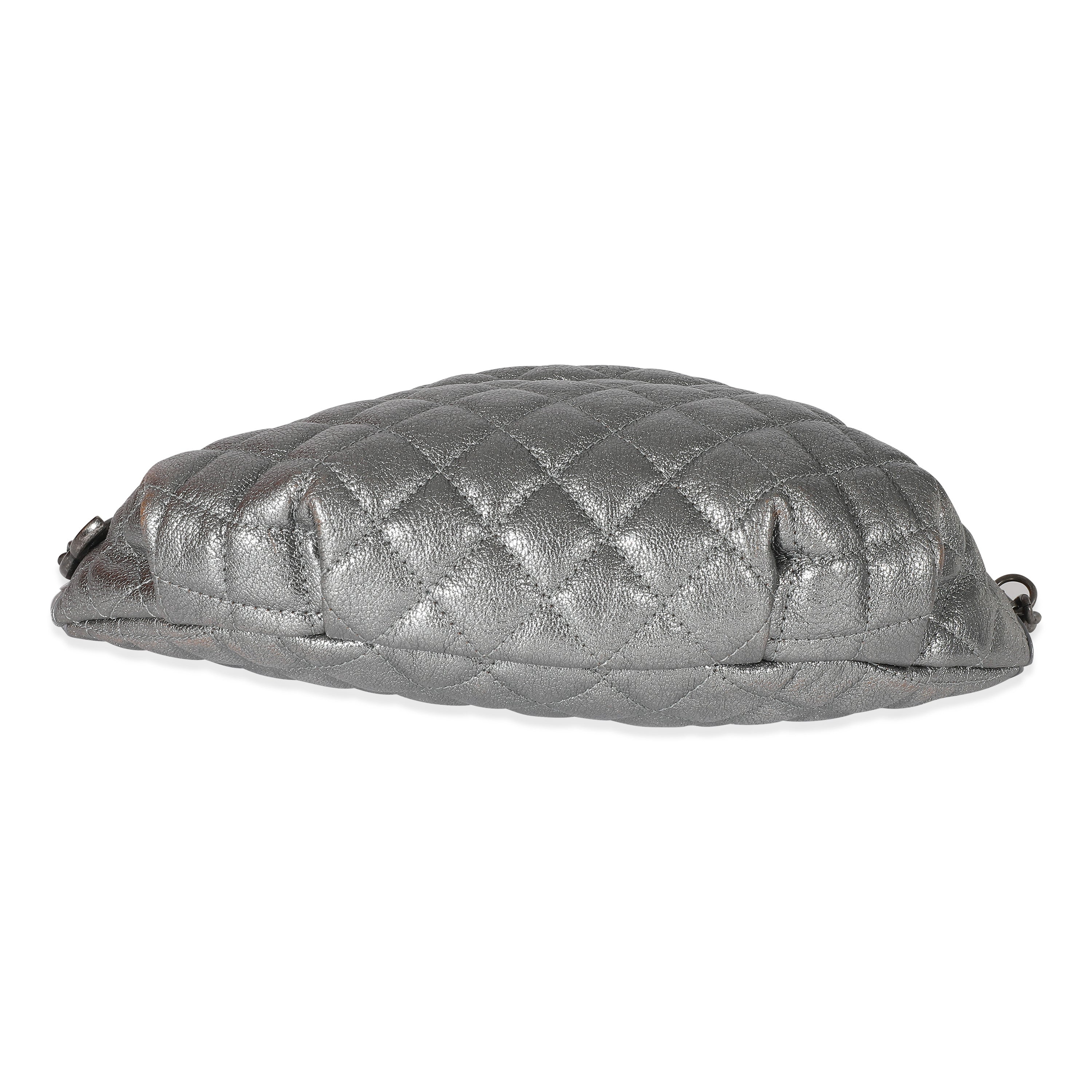 Chanel Silver Metallic Calfskin Banane Waist Bag - Image 4