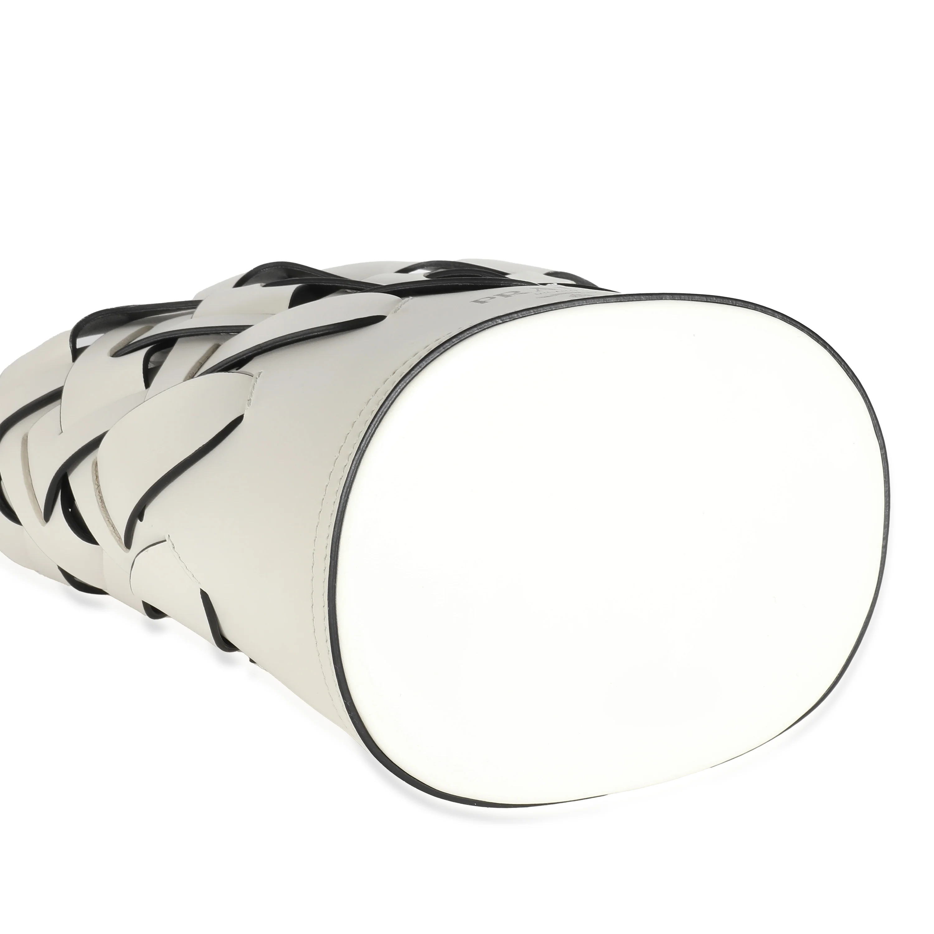 White Vitello Intrecciato Tress Bucket Bag - Image 5