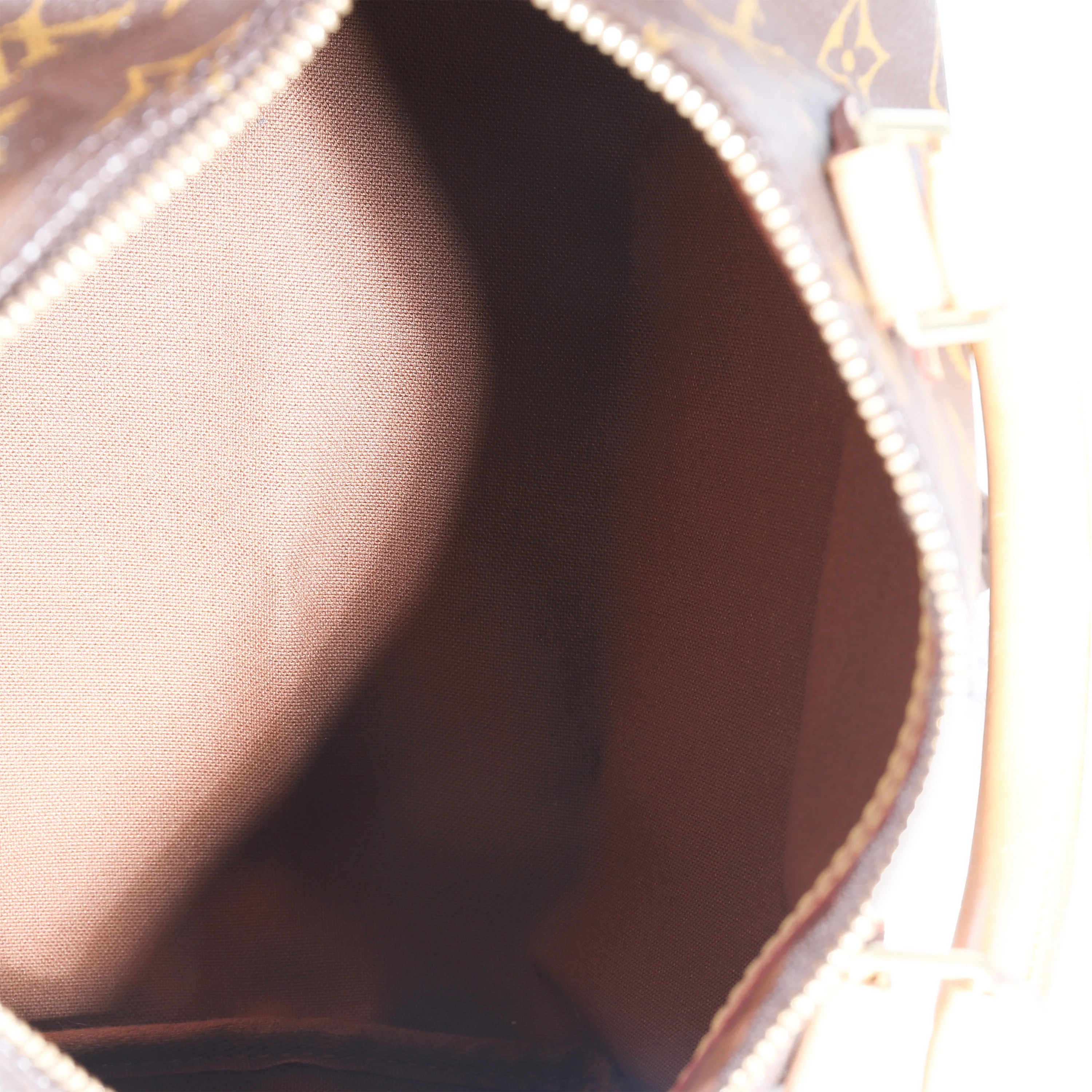 Louis Vuitton Monogram Canvas Speedy 25 - Image 4