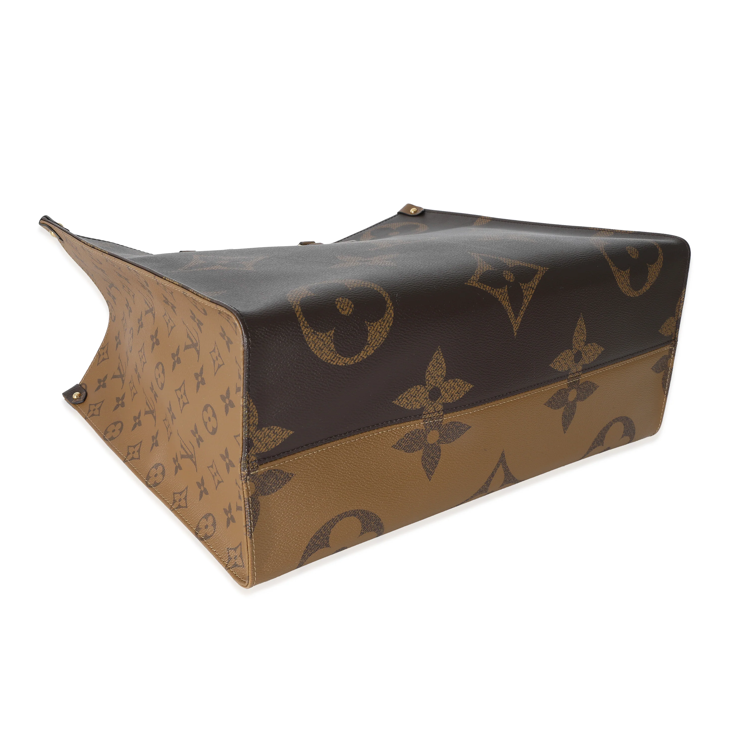Reverse Monogram Canvas Onthego GM - Image 7