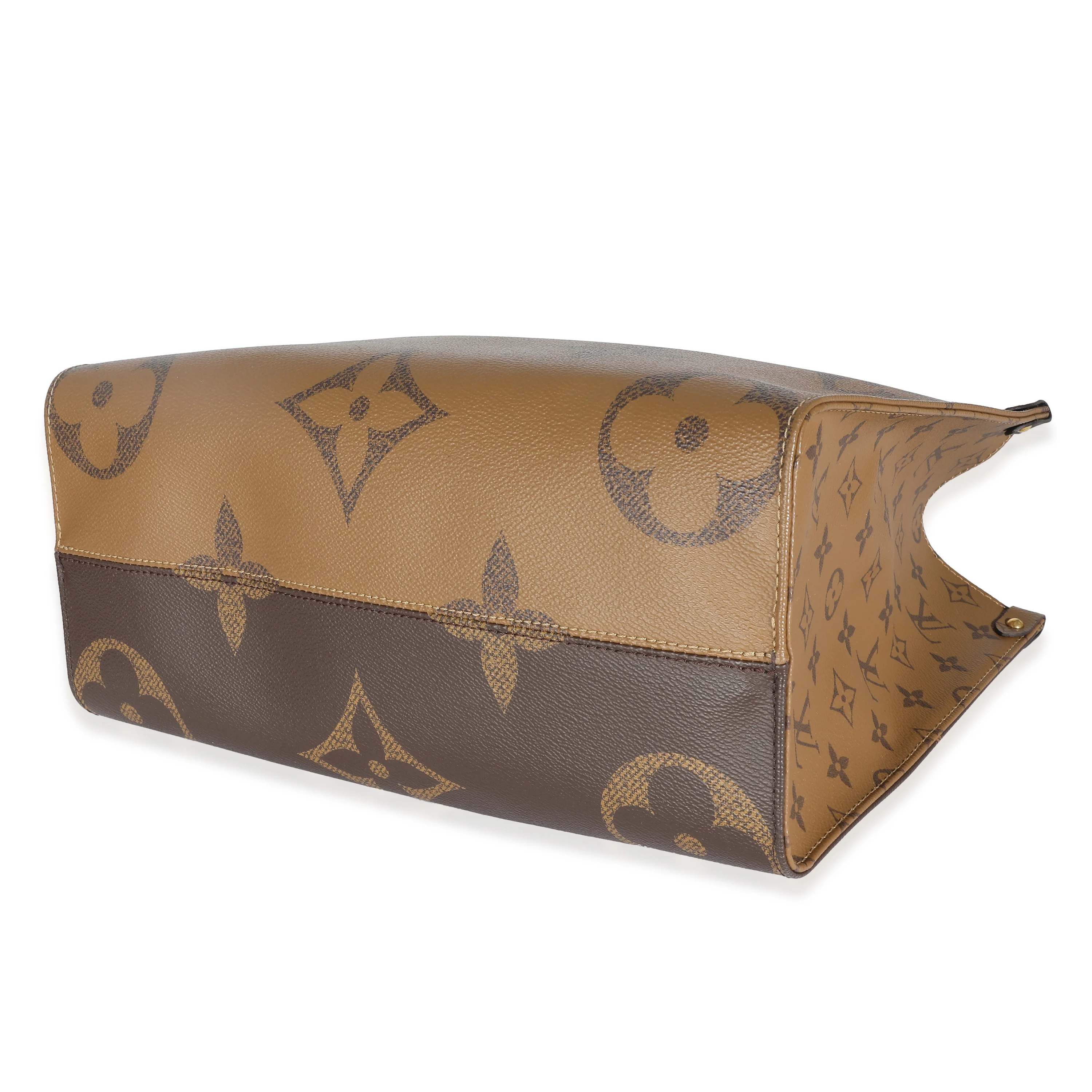 Reverse Monogram Canvas OntheGo MM - Image 7