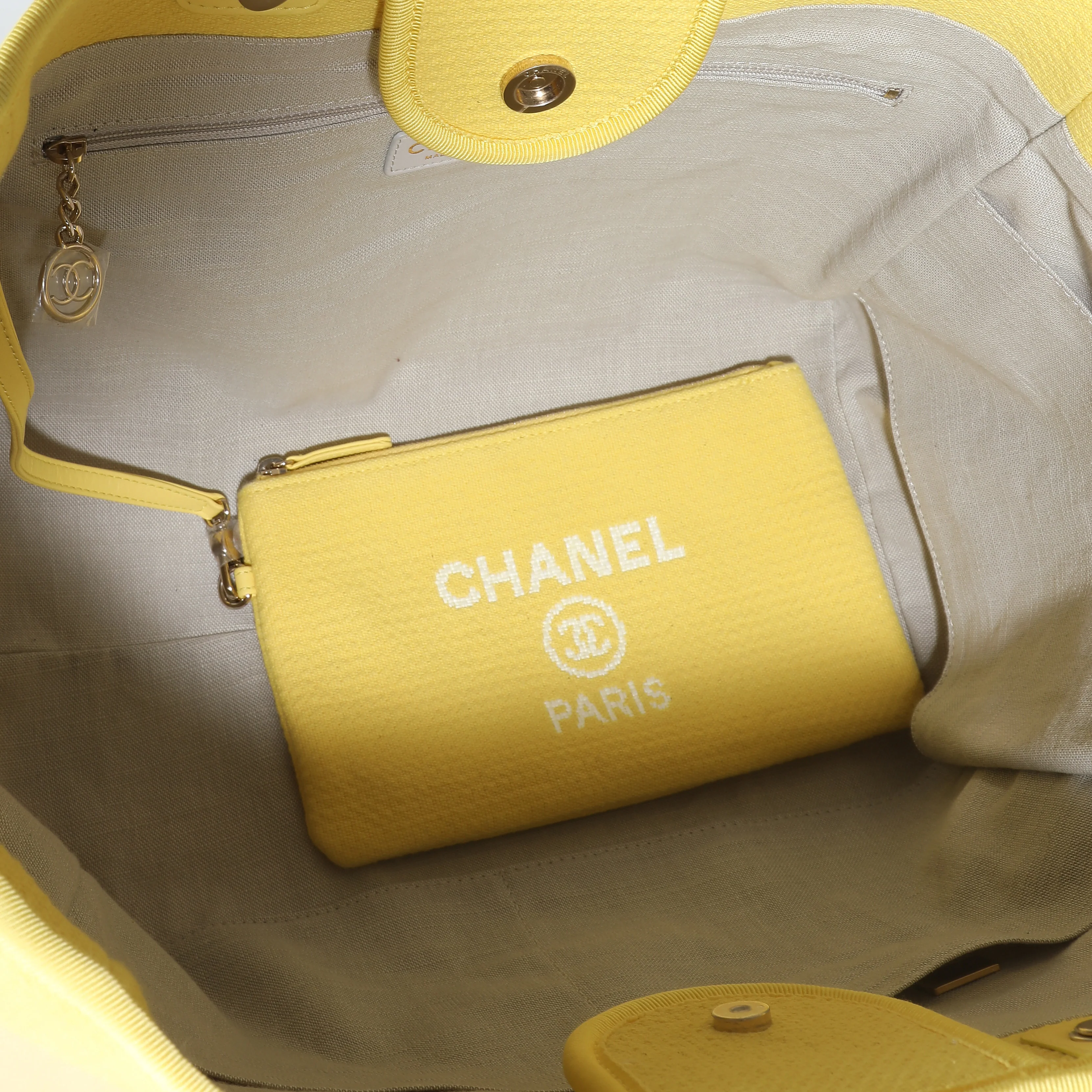 Yellow Mixed Fibers Medium Deauville Tote - Image 9
