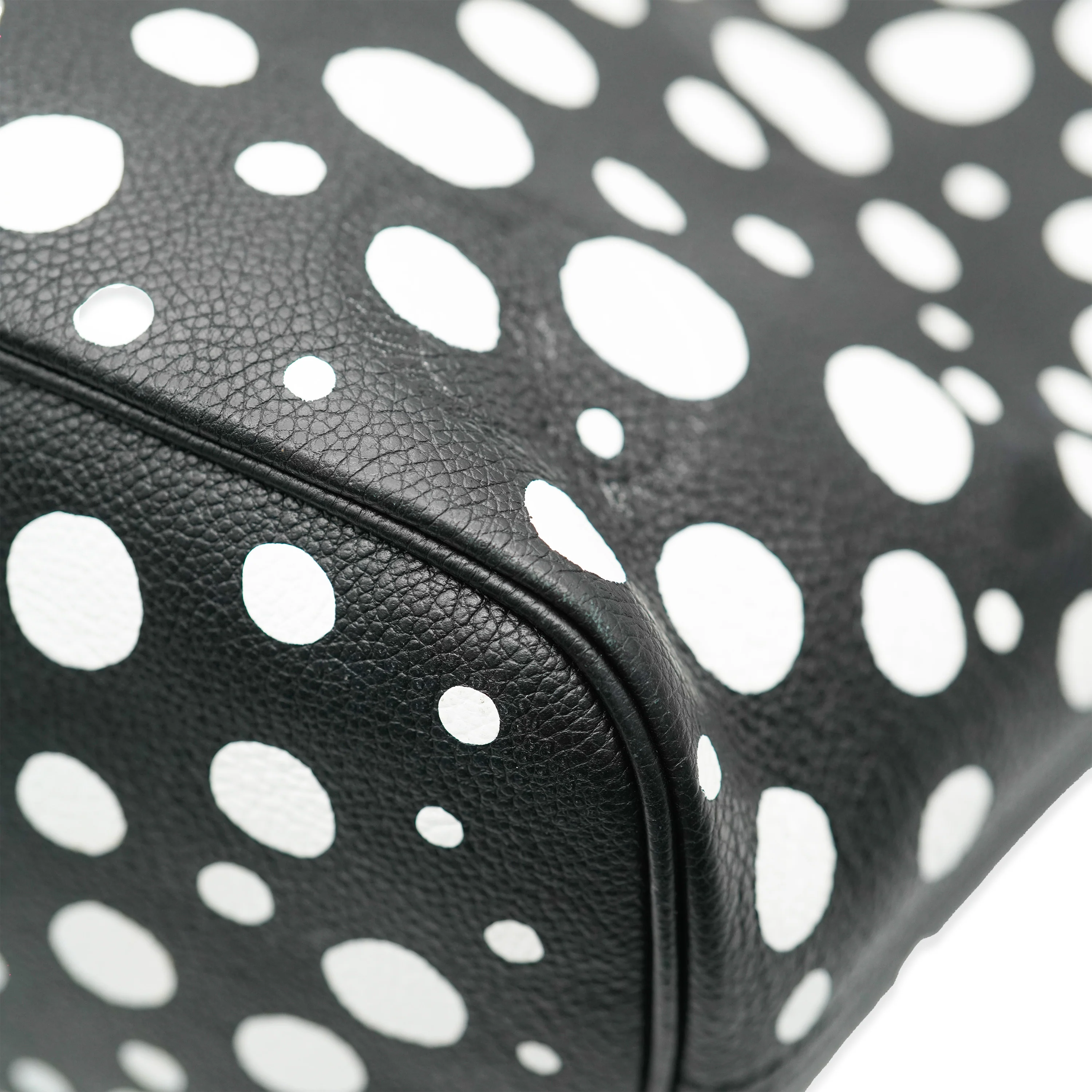 Monogram Giant Empreinte Infinity Dots Neverfull MM - Image 9
