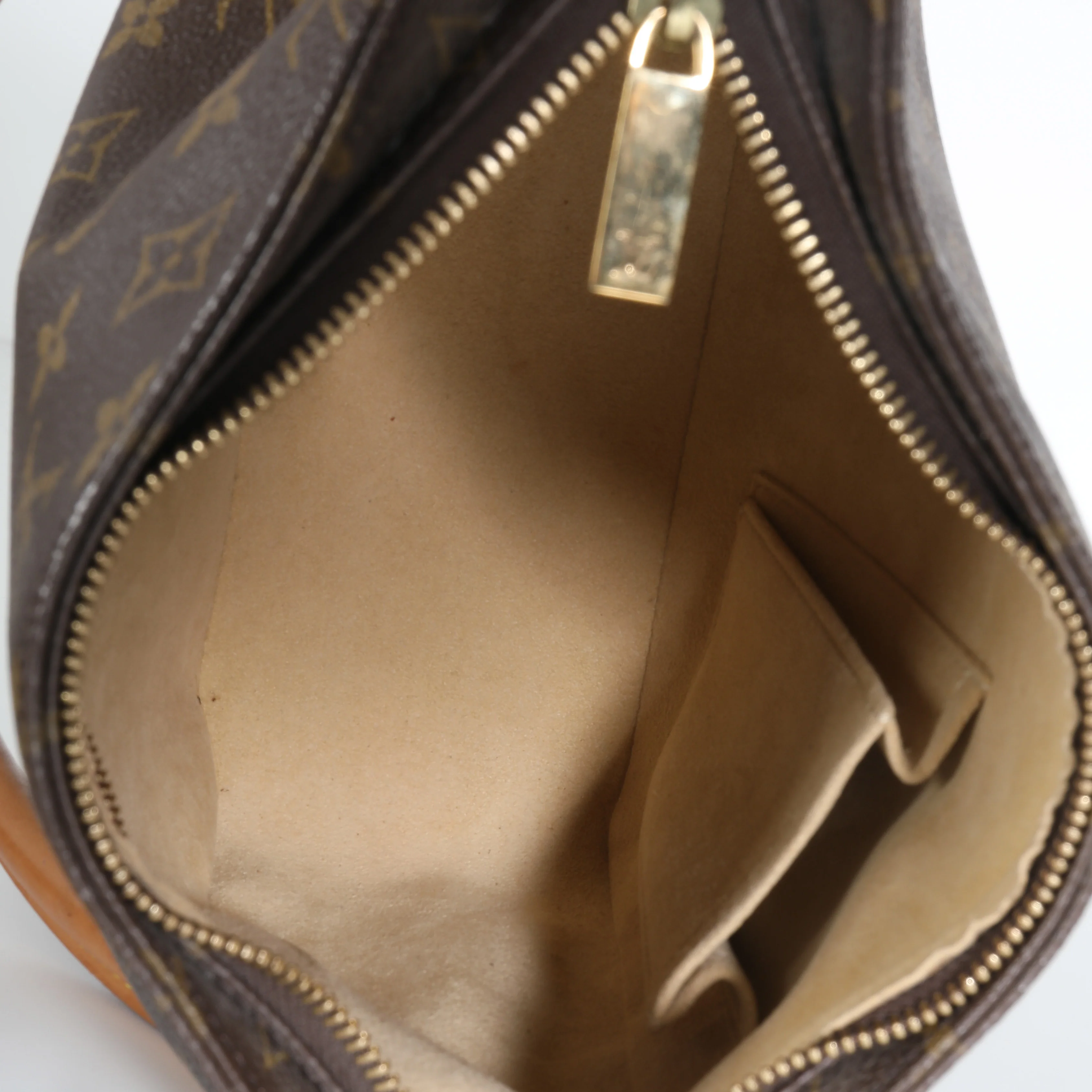 Monogram Canvas Looping MM - Image 8