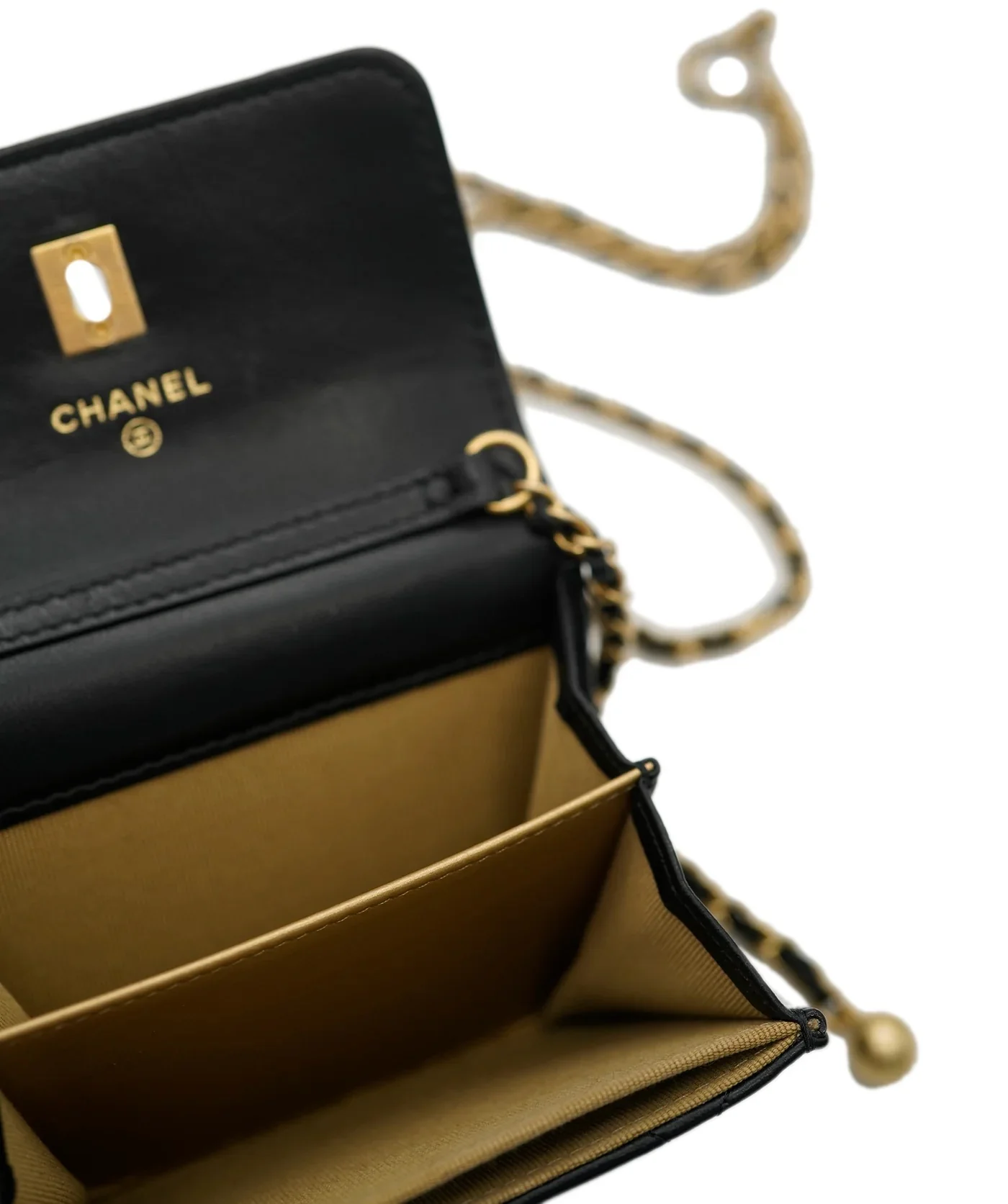 Black Quilted Lambskin Pearl Crush Card Holder On Chain - Image 4