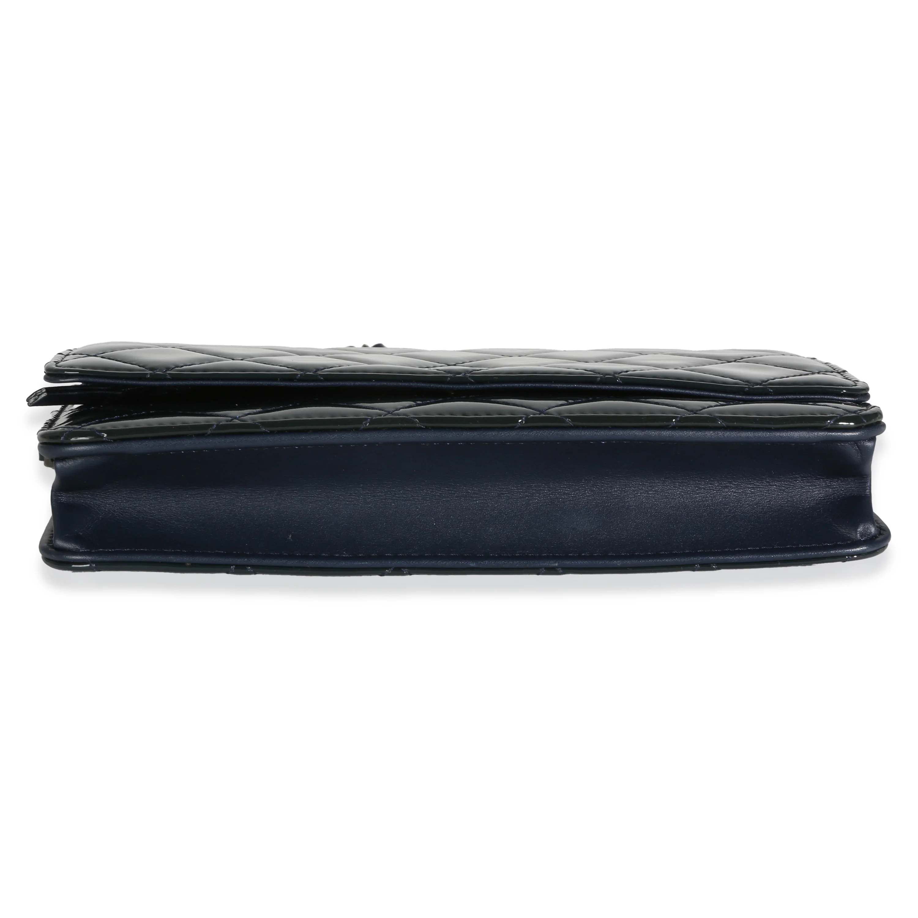 Navy Quilted Patent Wallet On Chain - Image 5