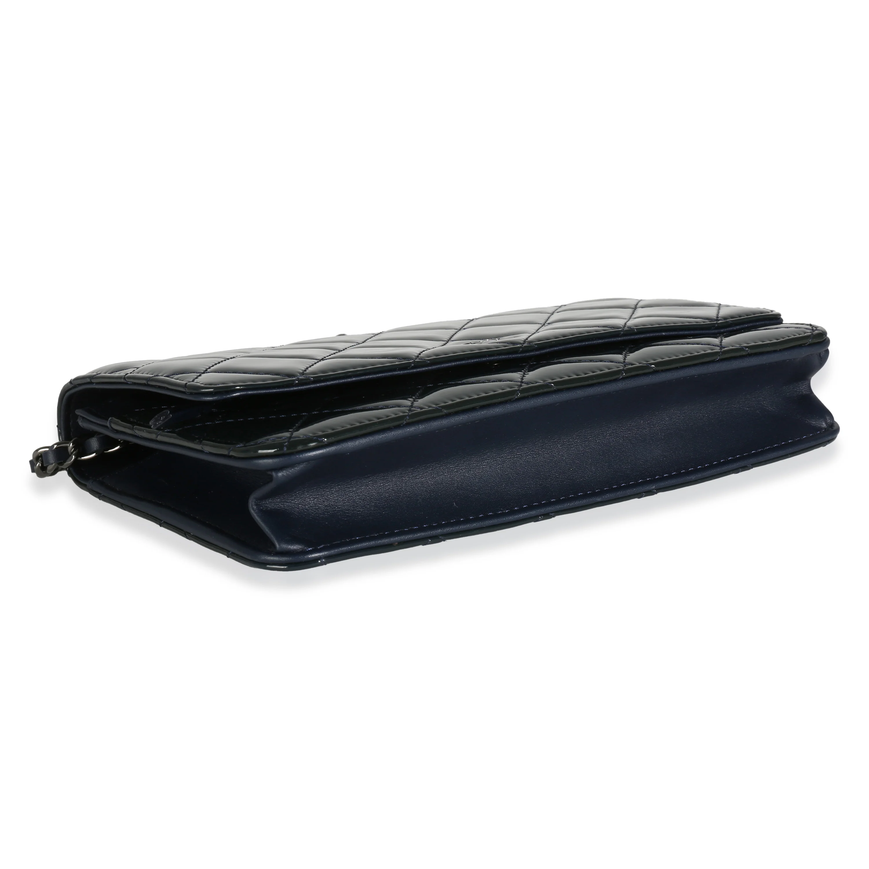 Navy Quilted Patent Wallet On Chain - Image 6