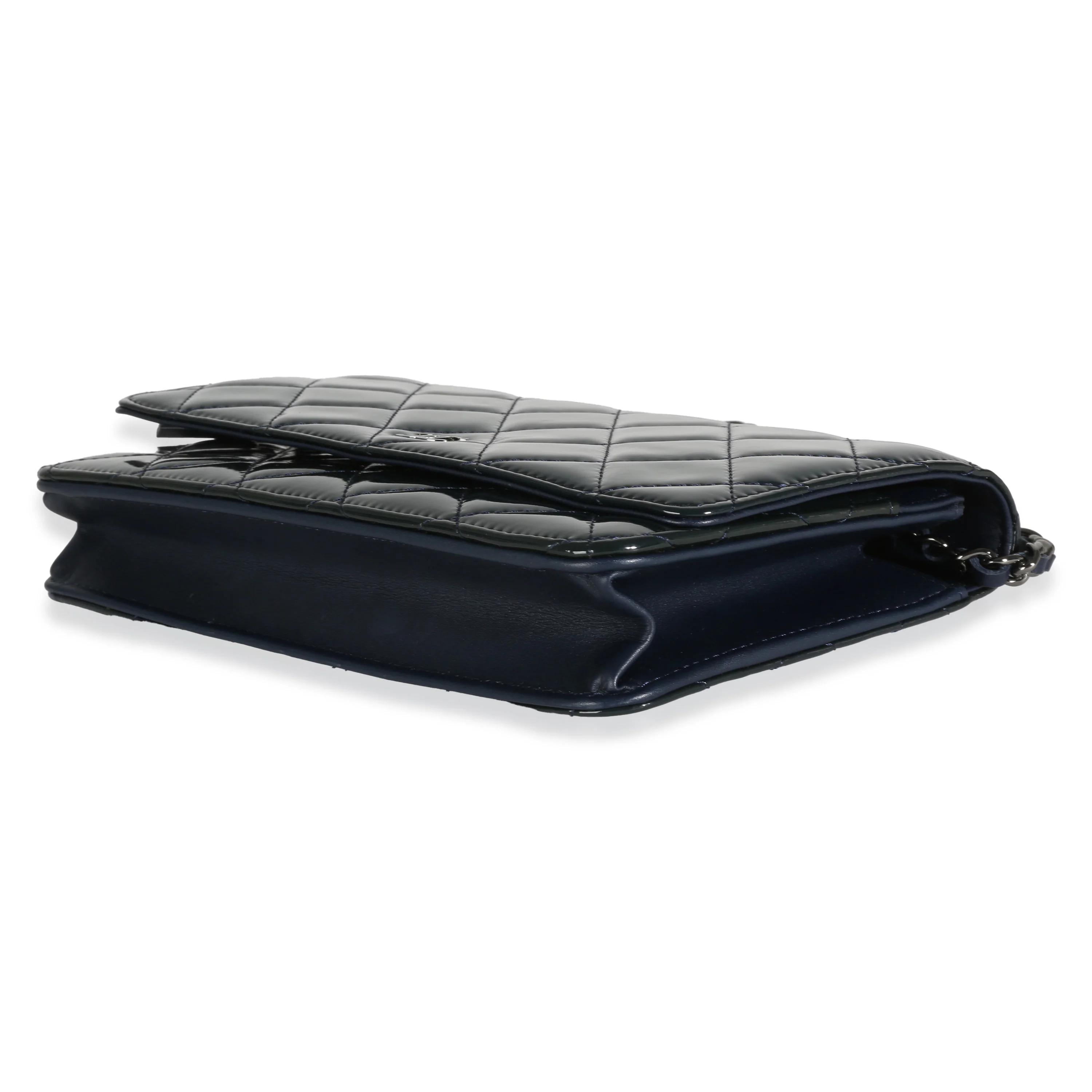 Navy Quilted Patent Wallet On Chain - Image 7