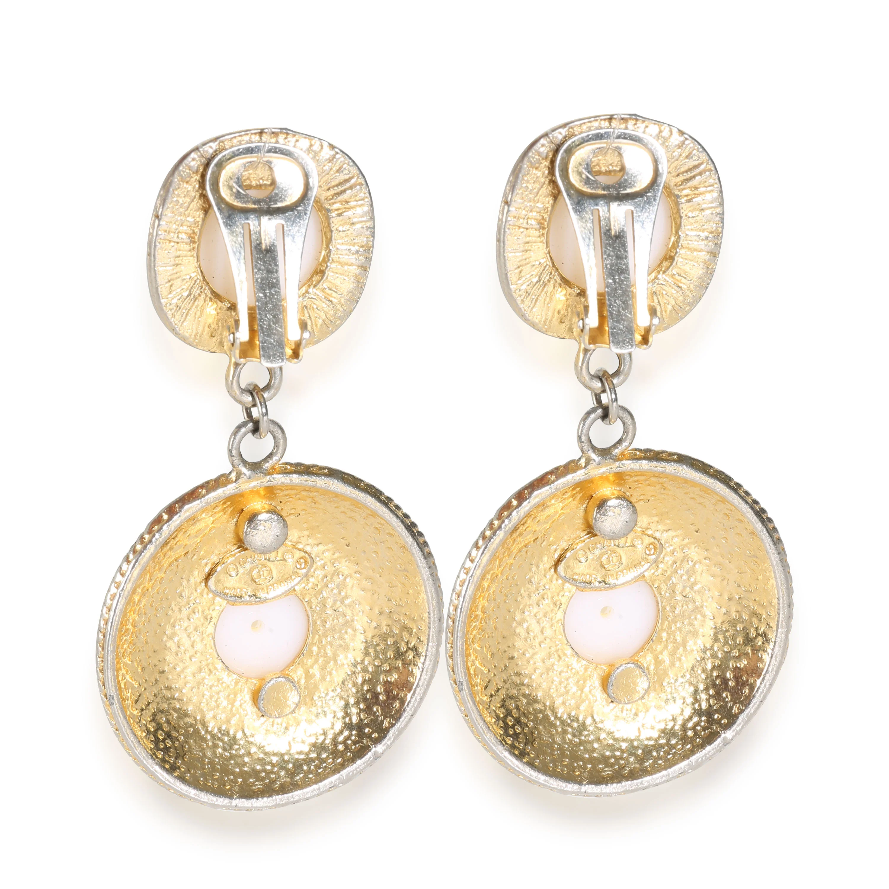Vintage CC Faux Pearl Drop Gold Tone Earring - Image 3