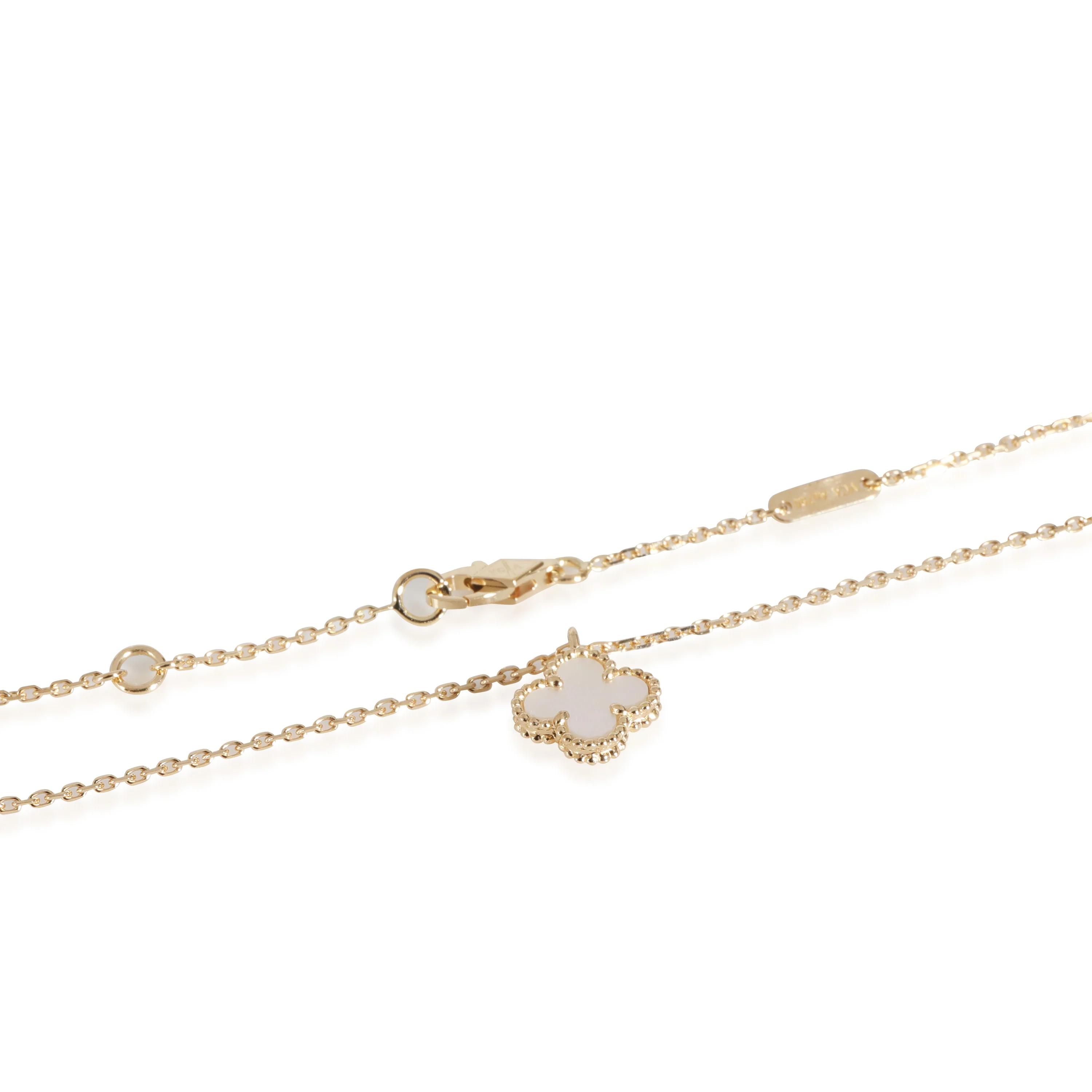 Alhambra Pendant in 18k Yellow Gold - Image 3