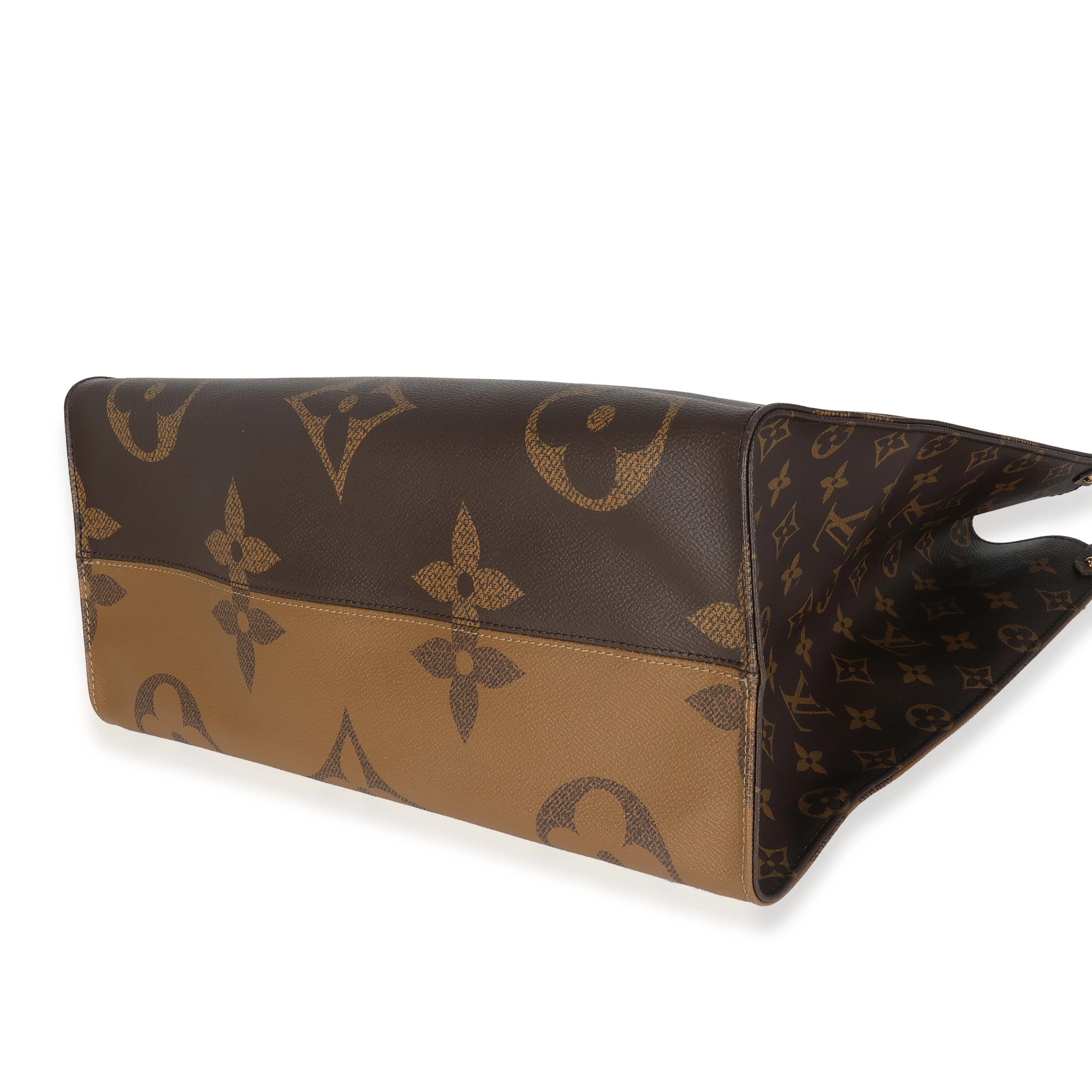 Reverse Monogram Canvas Onthego GM - Image 7