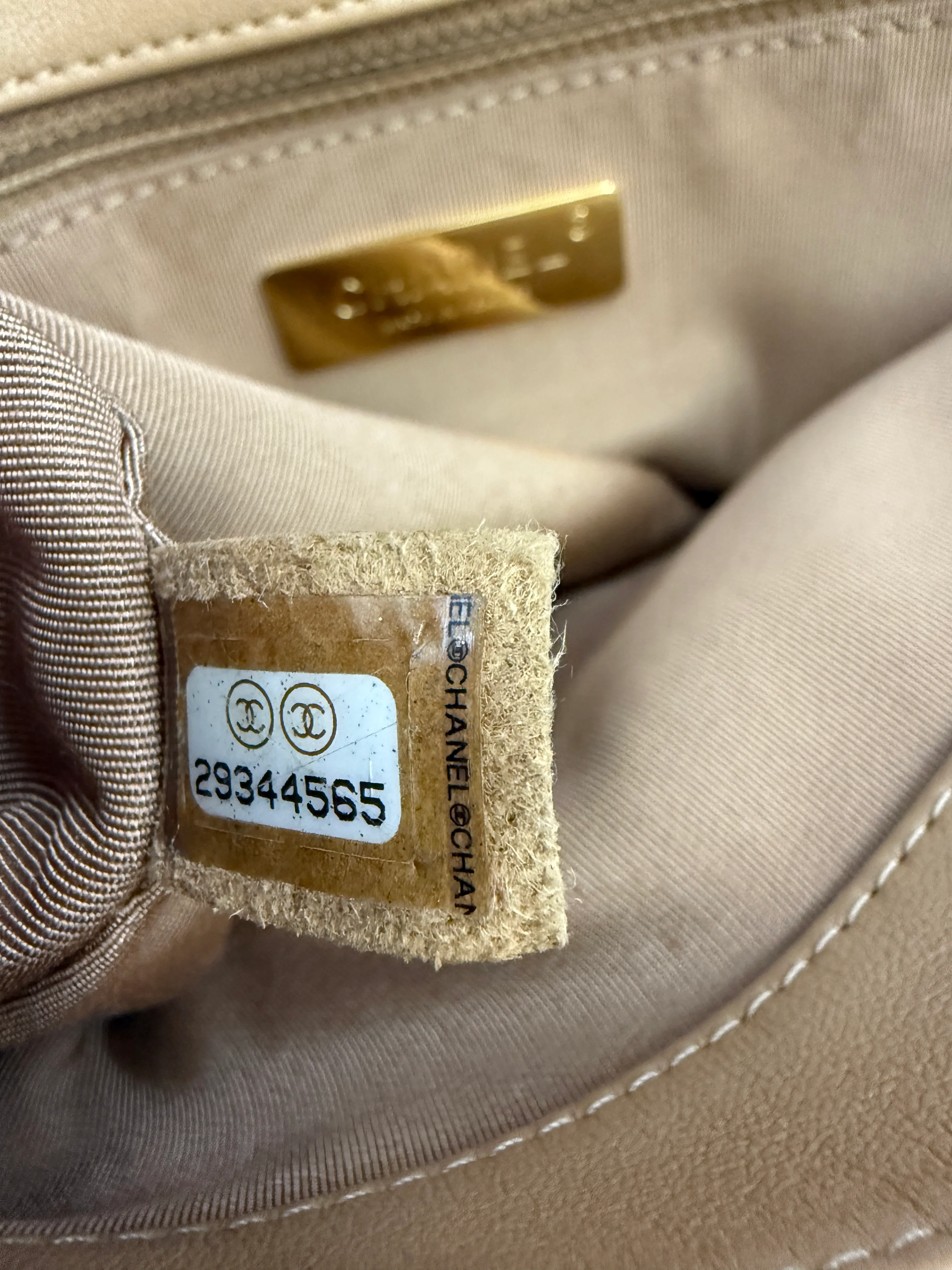 Beige Quilted Lambskin Chanel 19 Flap Bag - Image 11