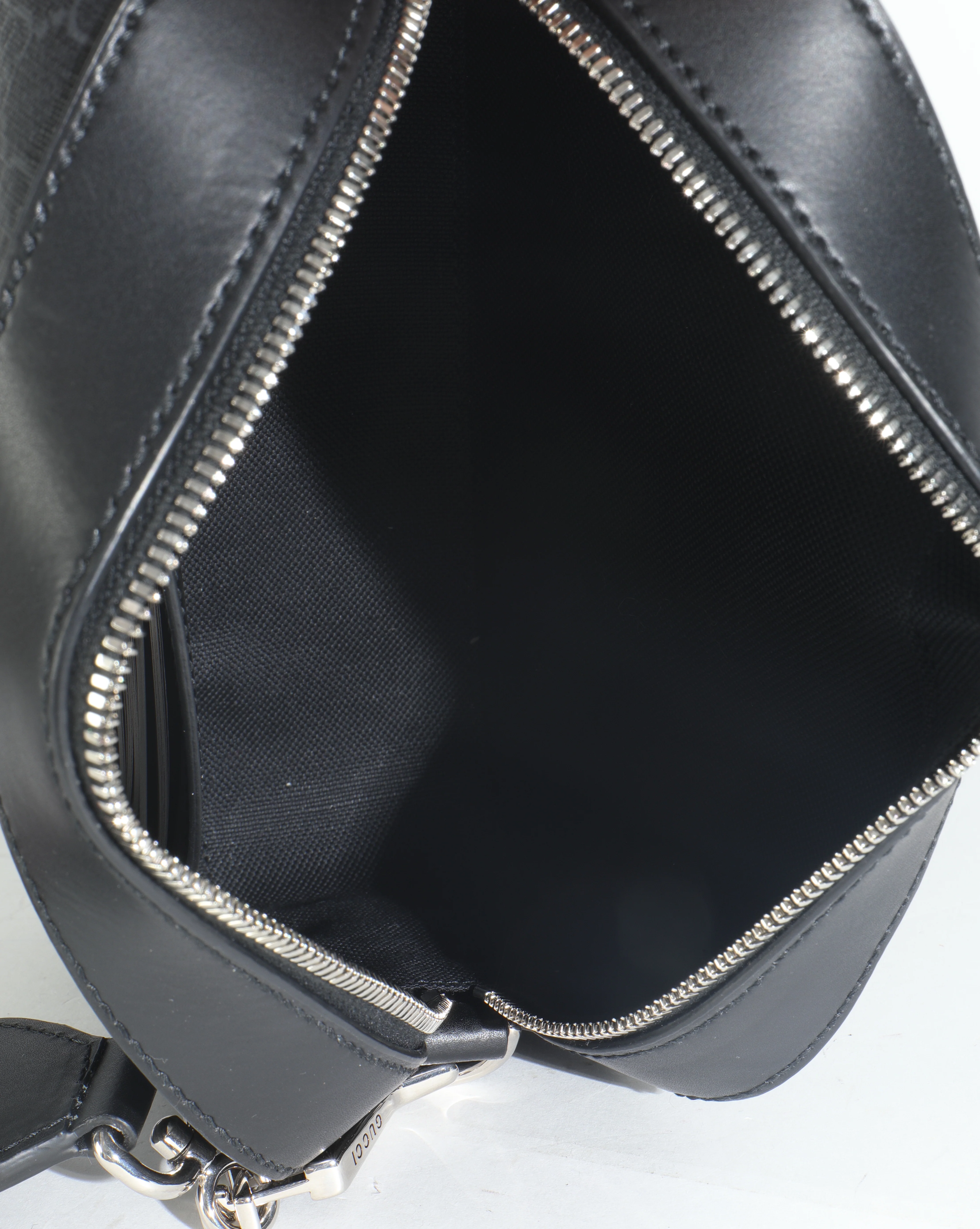Black GG Supreme Canvas Web Camera Bag - Image 10