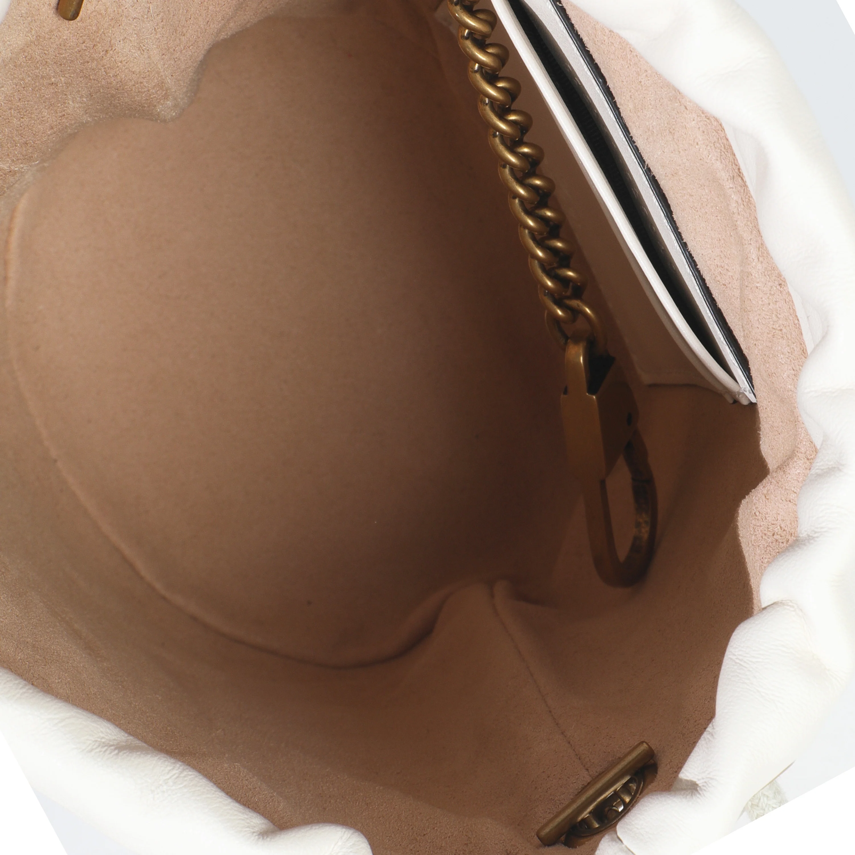 White Matelasse Calfskin GG Marmont Bucket Bag - Image 8
