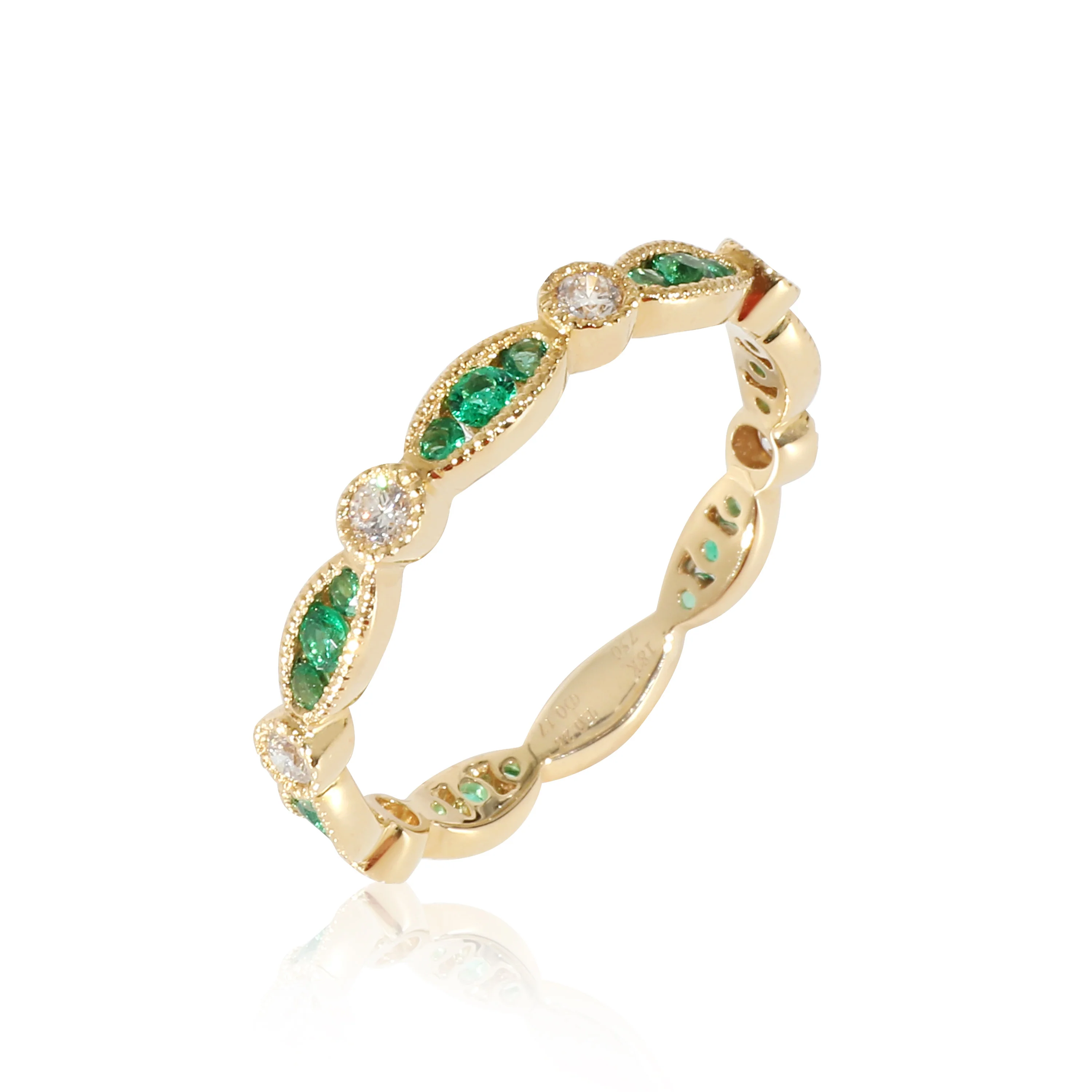 Emerald and Diamond Ring in 18K Yellow Gold - Image 4