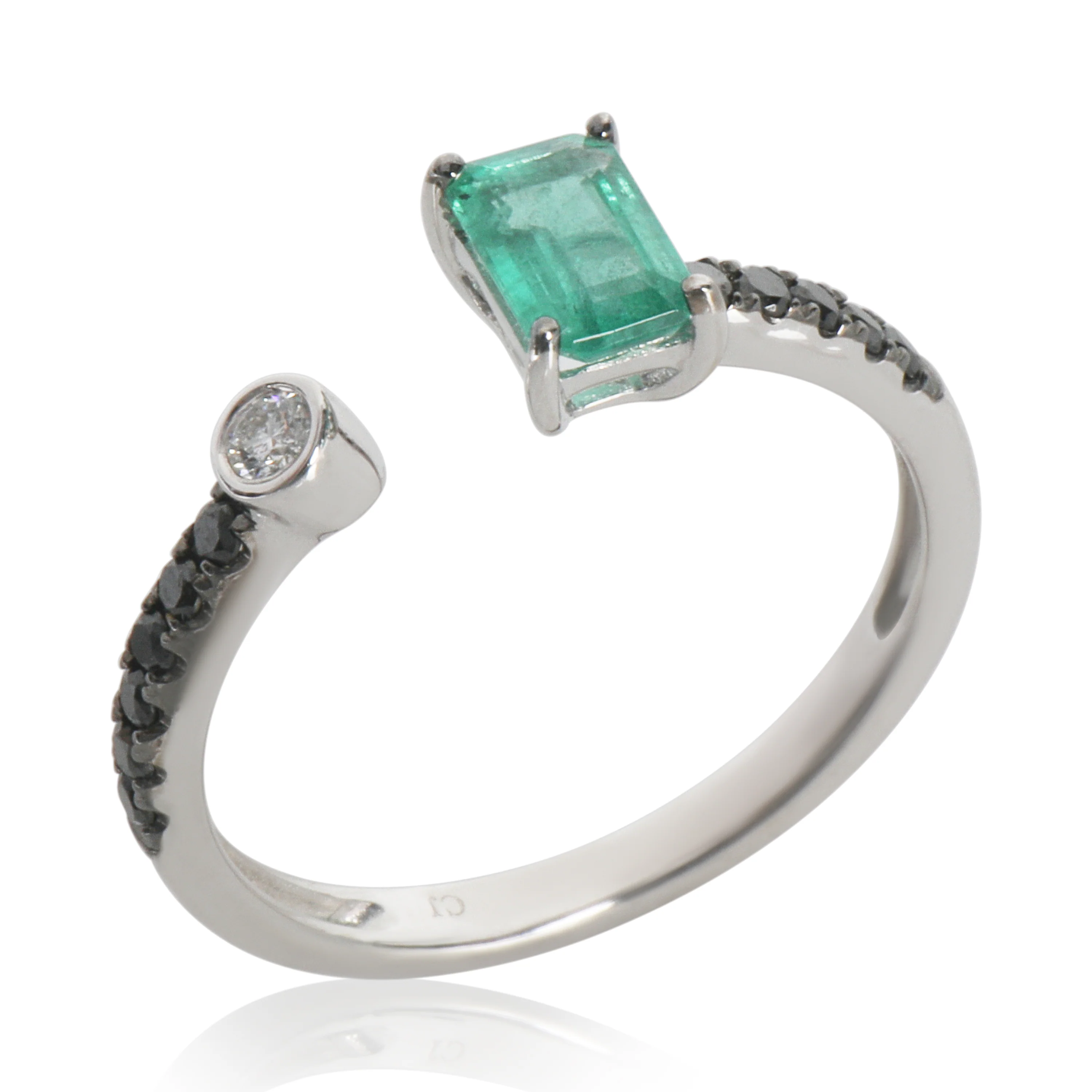 White Gold Emerald and Diamond Ring - Image 4