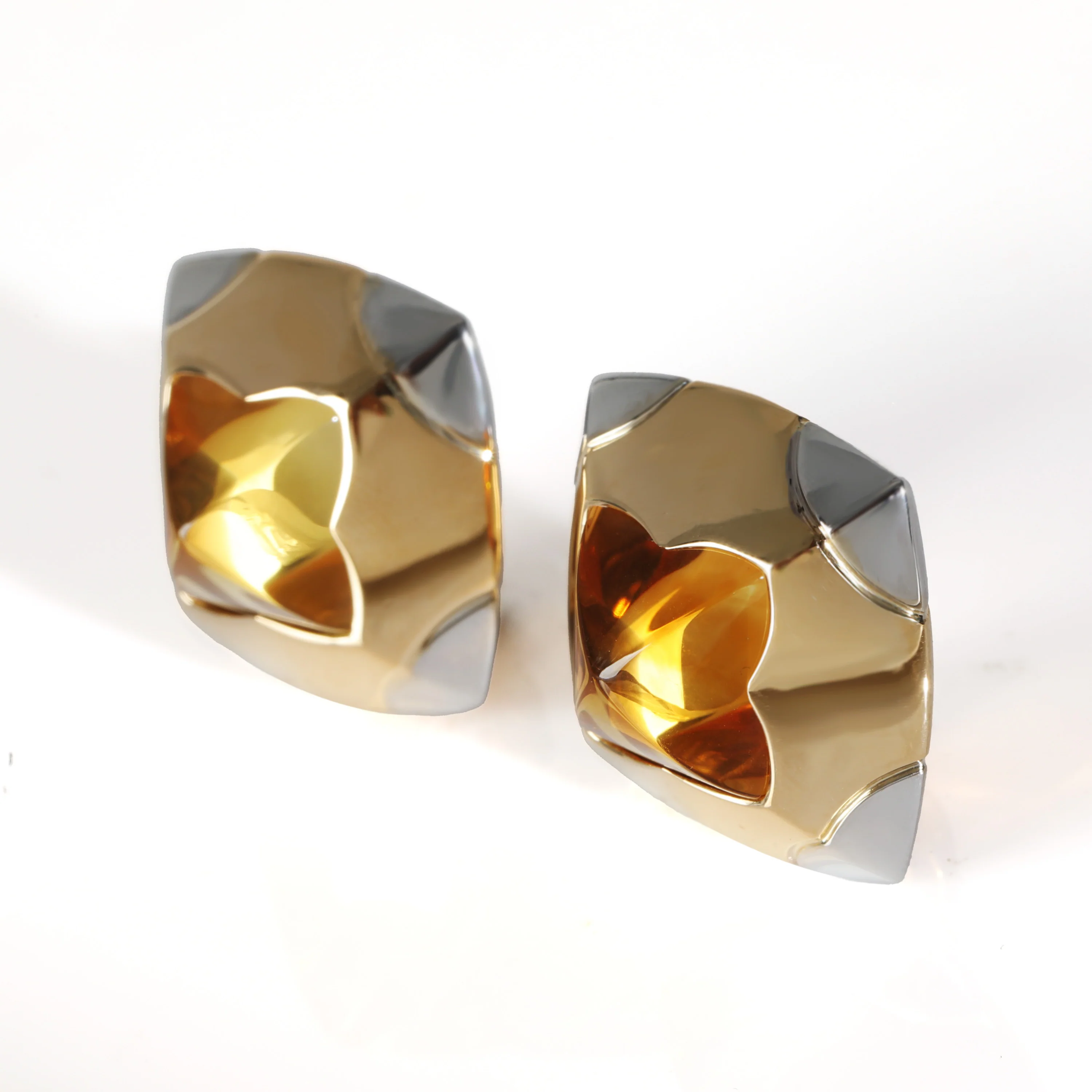Pyramid Earring in 18k White Gold/Yellow Gold - Image 2