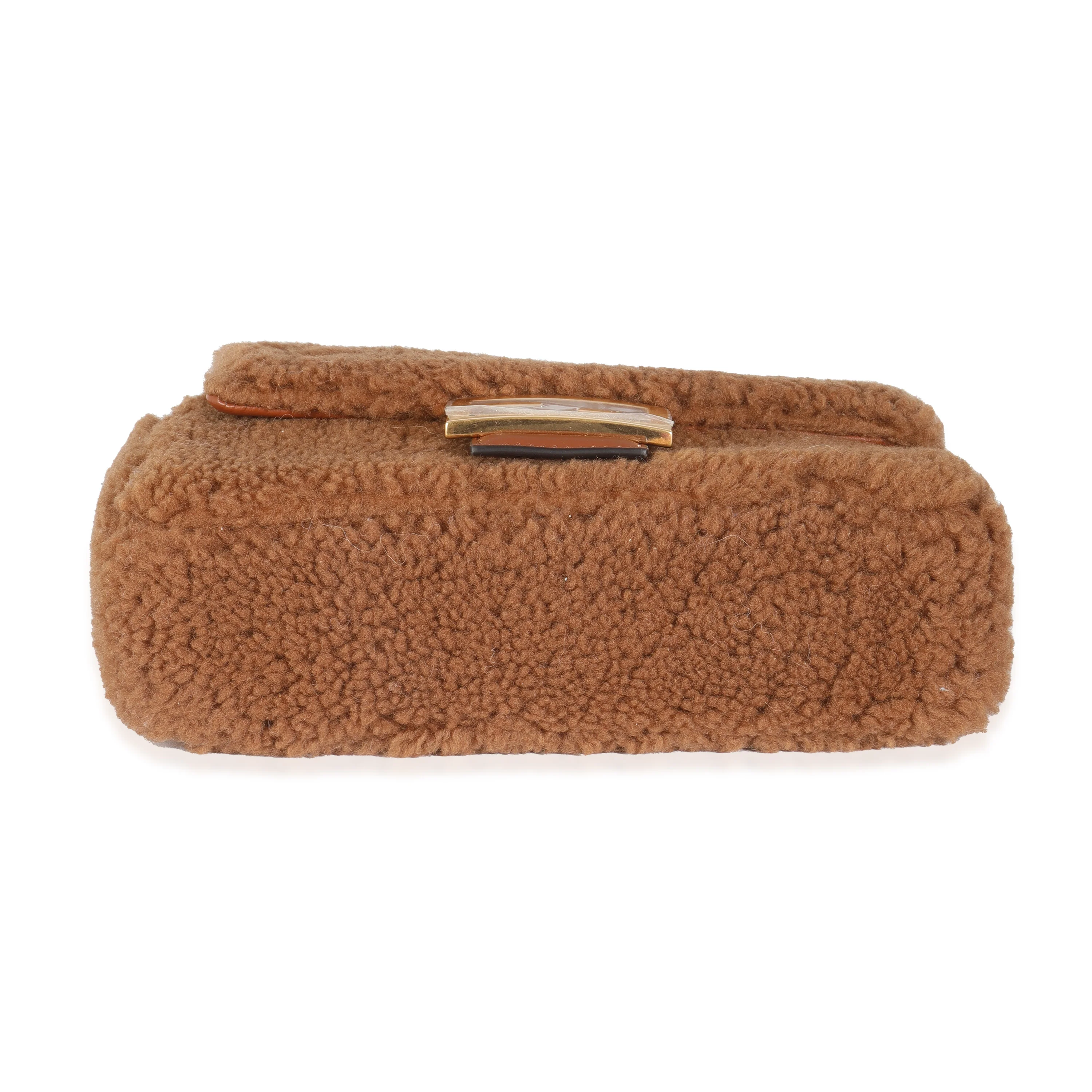 Caramello Shearling Lambskin Midi Chain Baguette - Image 4