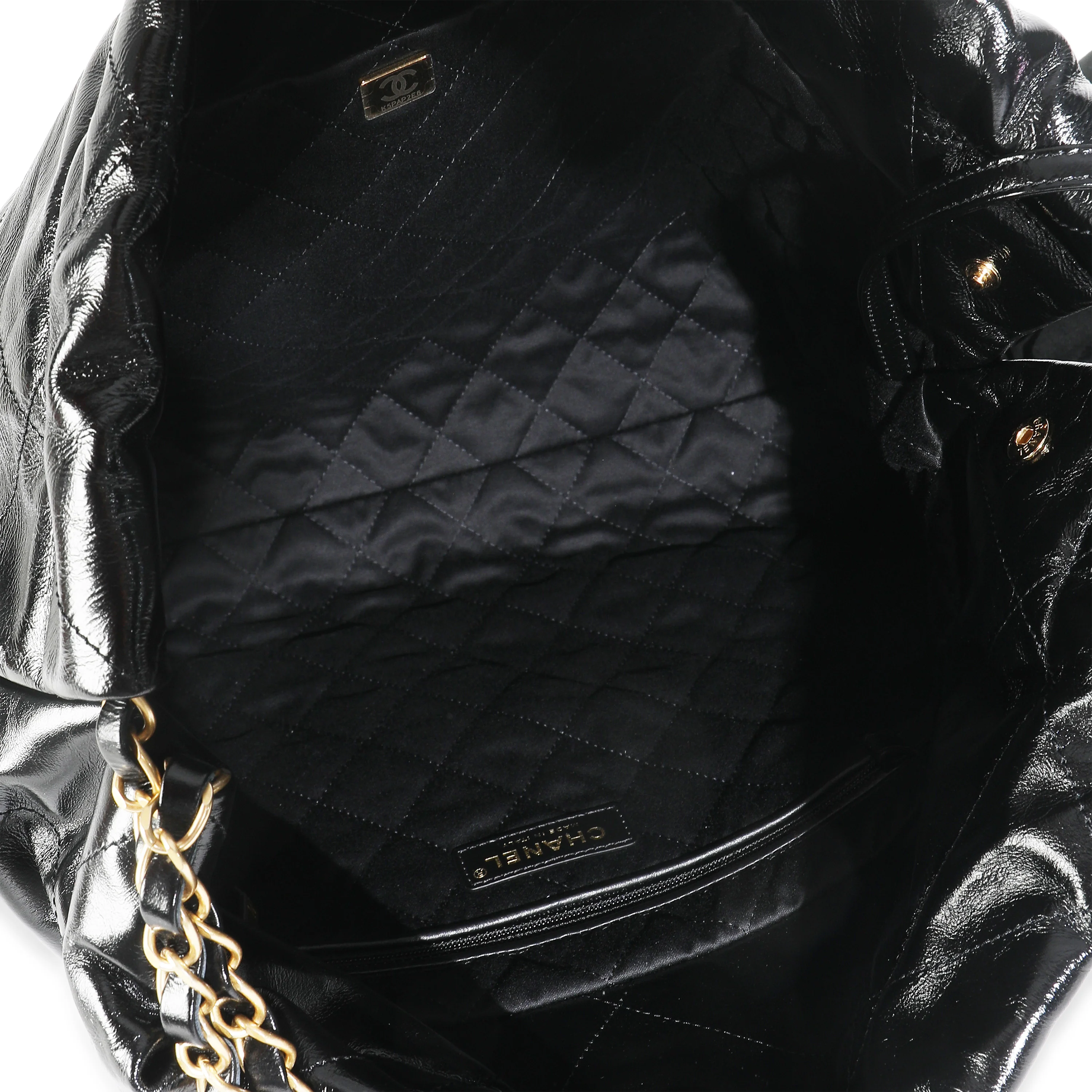 Black Quilted Chanel 22 Hobo - Image 9